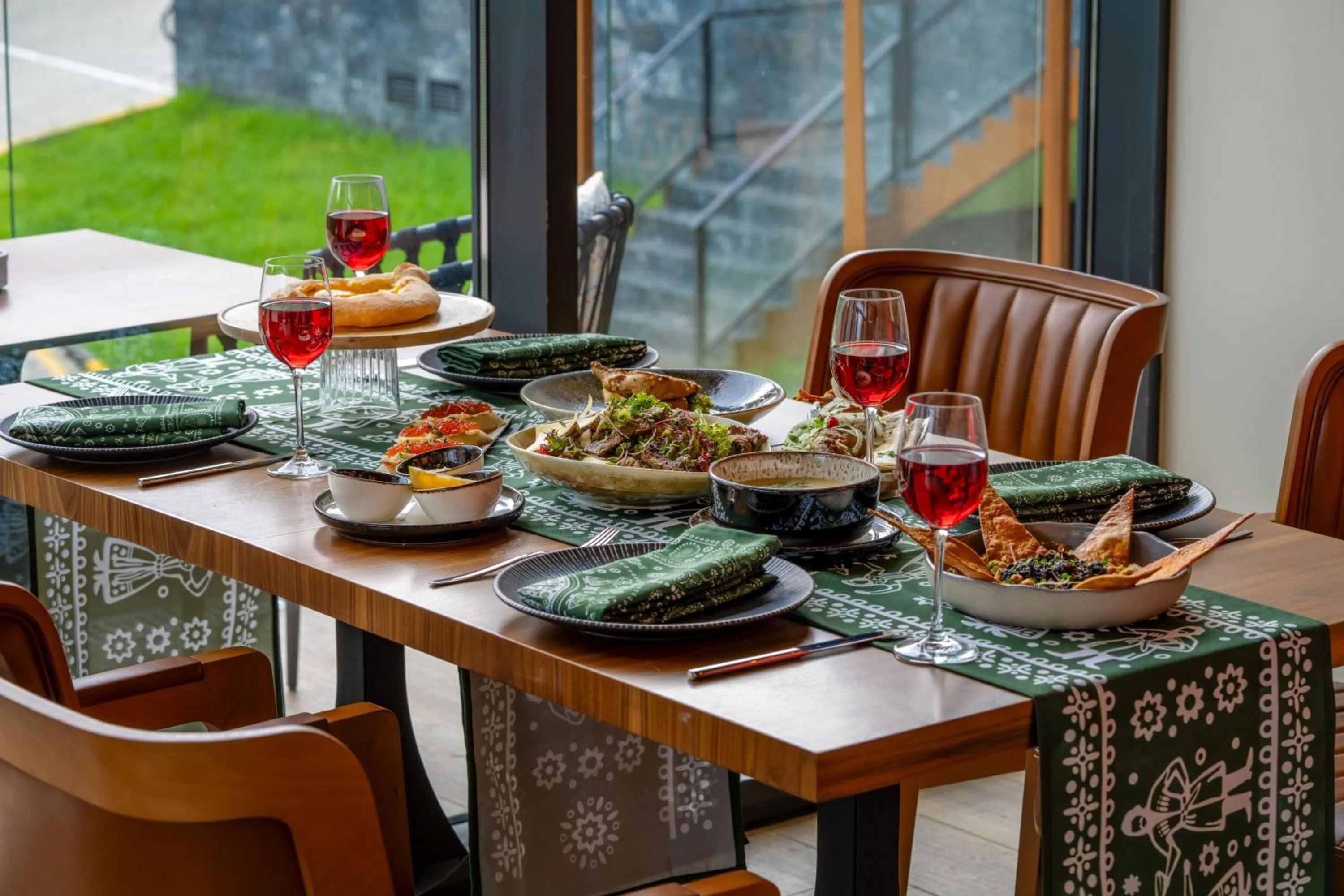 Restaurant/places to eat in GREENWOOD