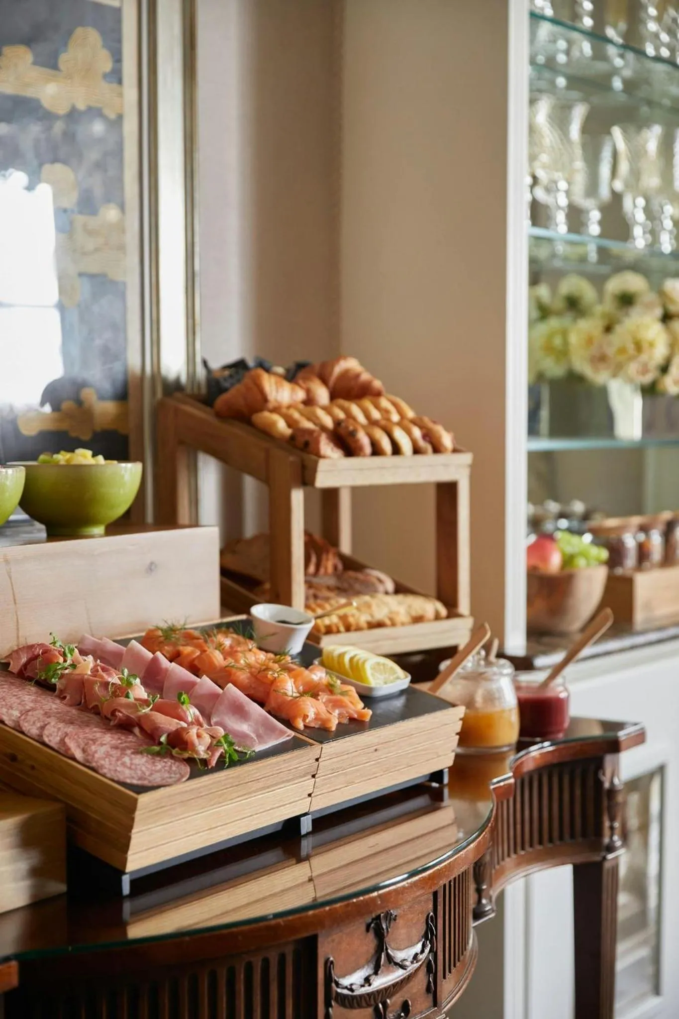 Breakfast in Egerton House