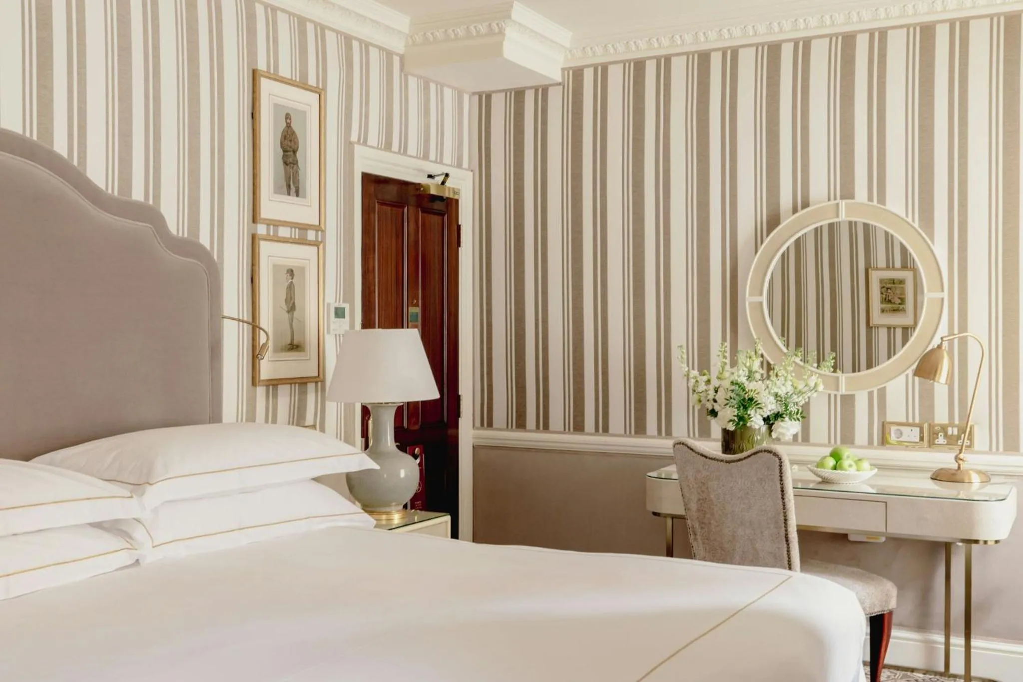 Bedroom, Bed in Egerton House