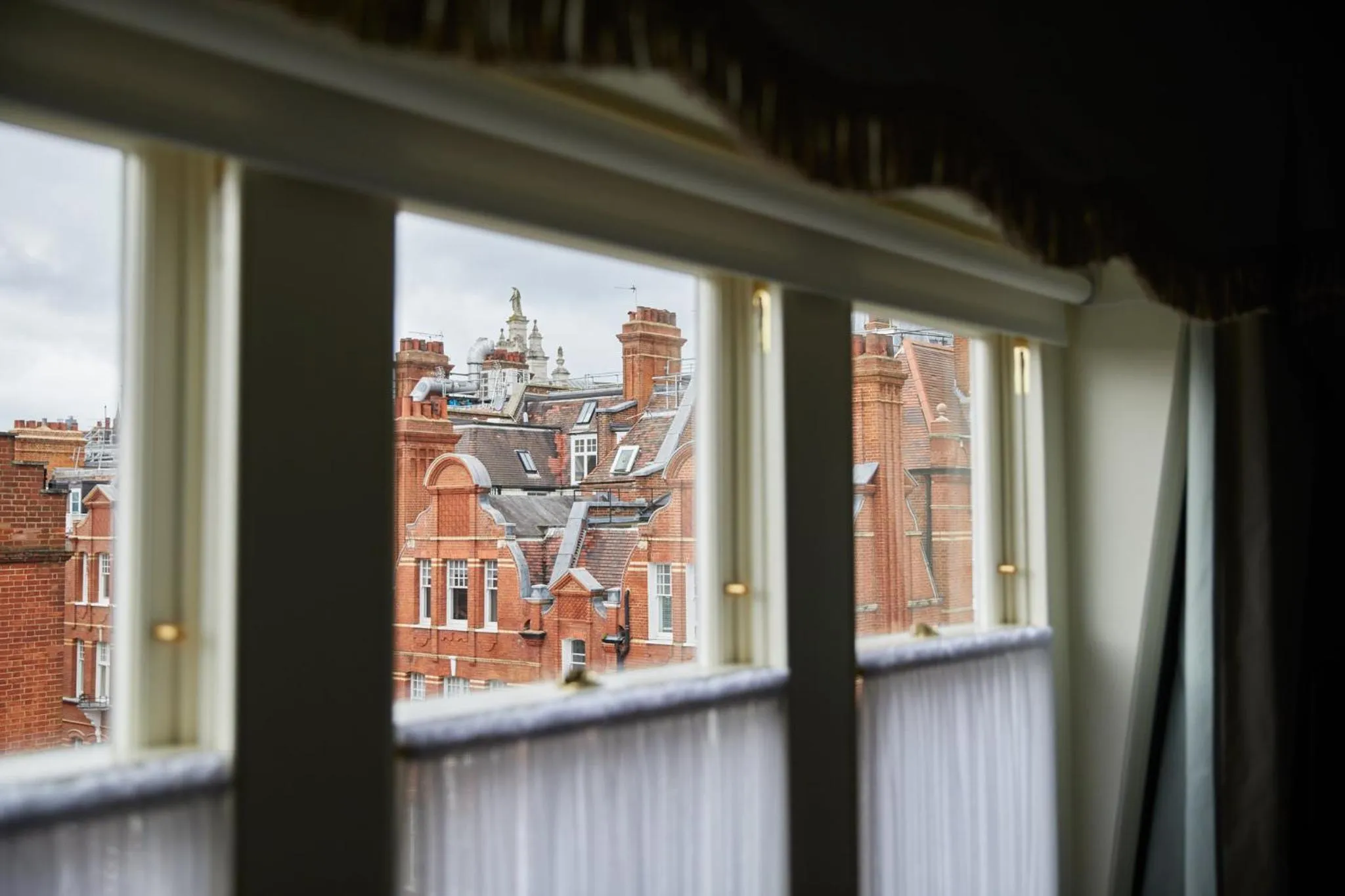 Photo of the whole room in Egerton House