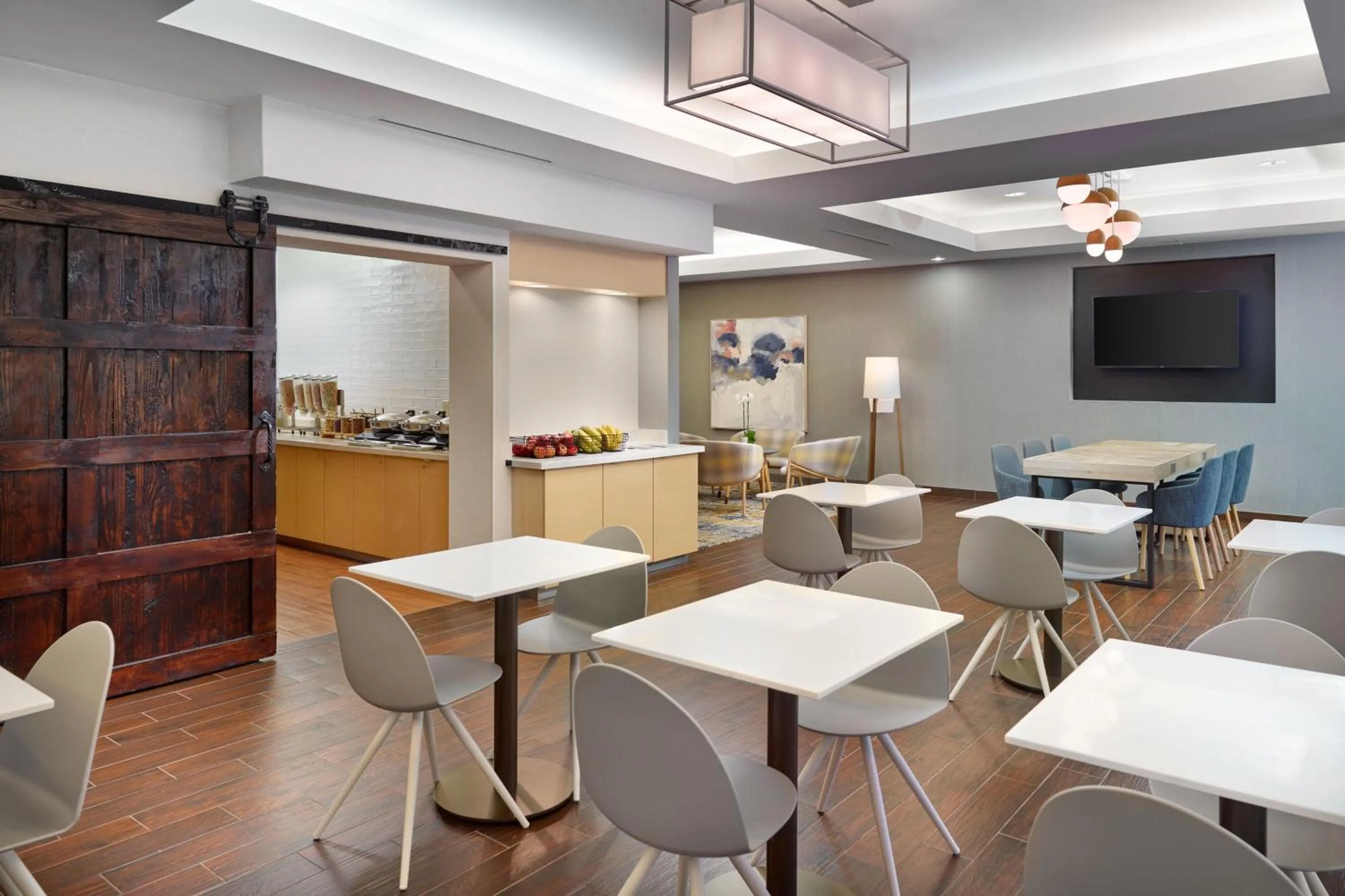 Breakfast in TownePlace Suites by Marriott Newnan