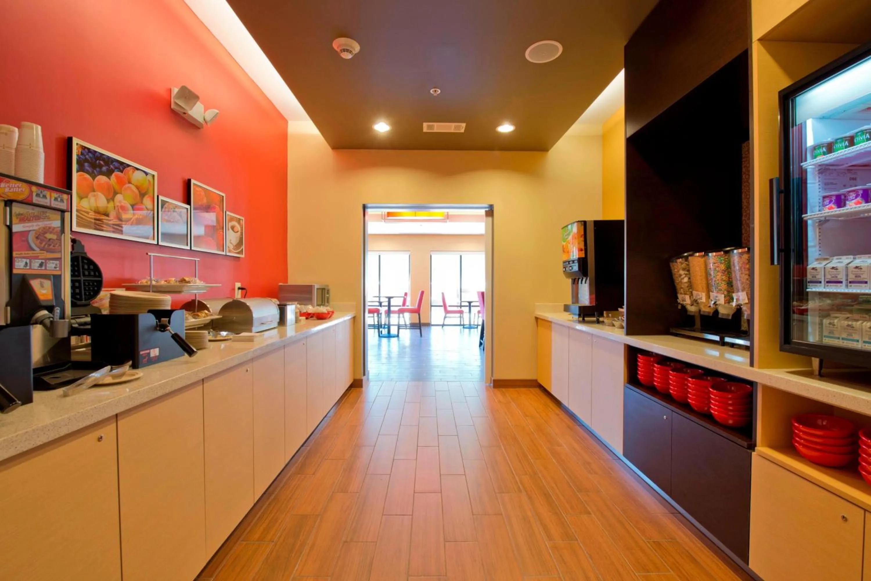 Breakfast in TownePlace Suites by Marriott Newnan