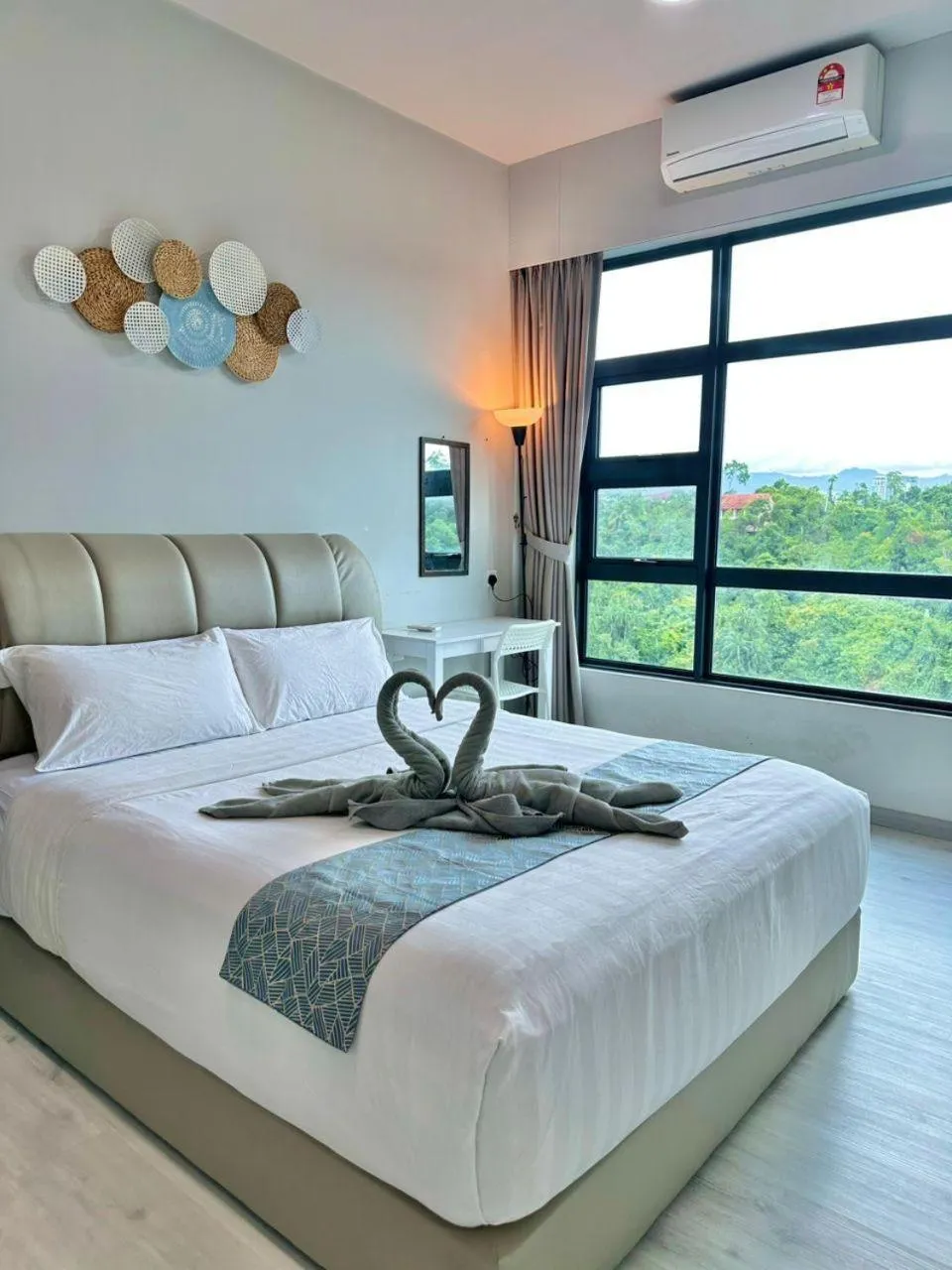 Bed in Jesselton Quay Kota Kinabalu City Centre by LW Suites