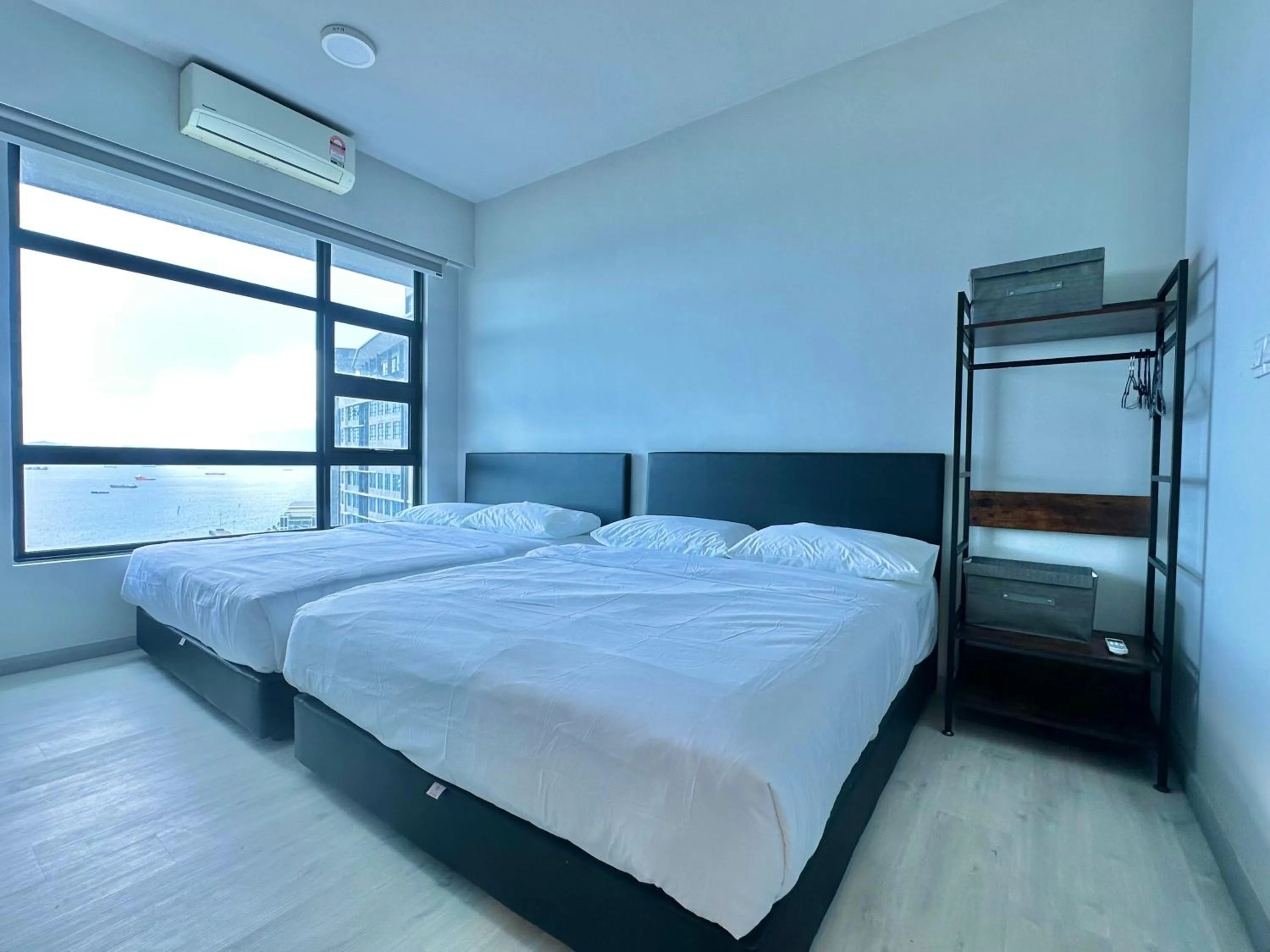 Bed in Jesselton Quay Kota Kinabalu City Centre by LW Suites