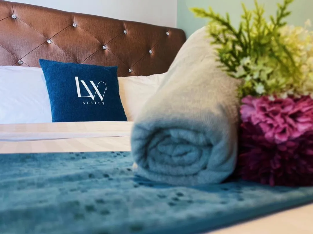 Bed in Jesselton Quay Kota Kinabalu City Centre by LW Suites