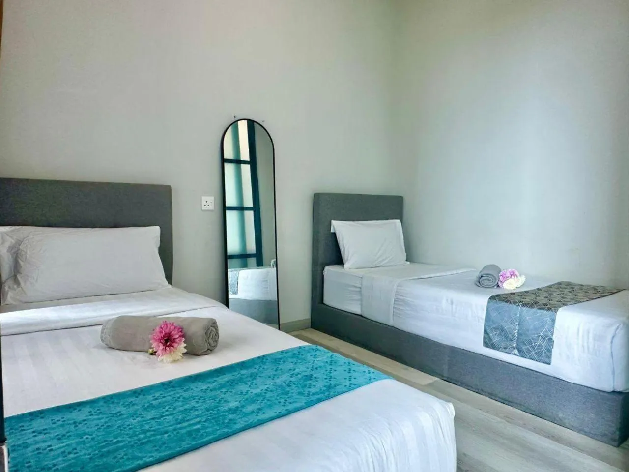 Bed in Jesselton Quay Kota Kinabalu City Centre by LW Suites