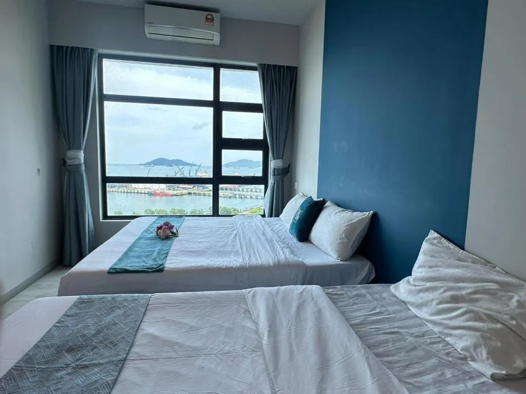 Bed in Jesselton Quay Kota Kinabalu City Centre by LW Suites