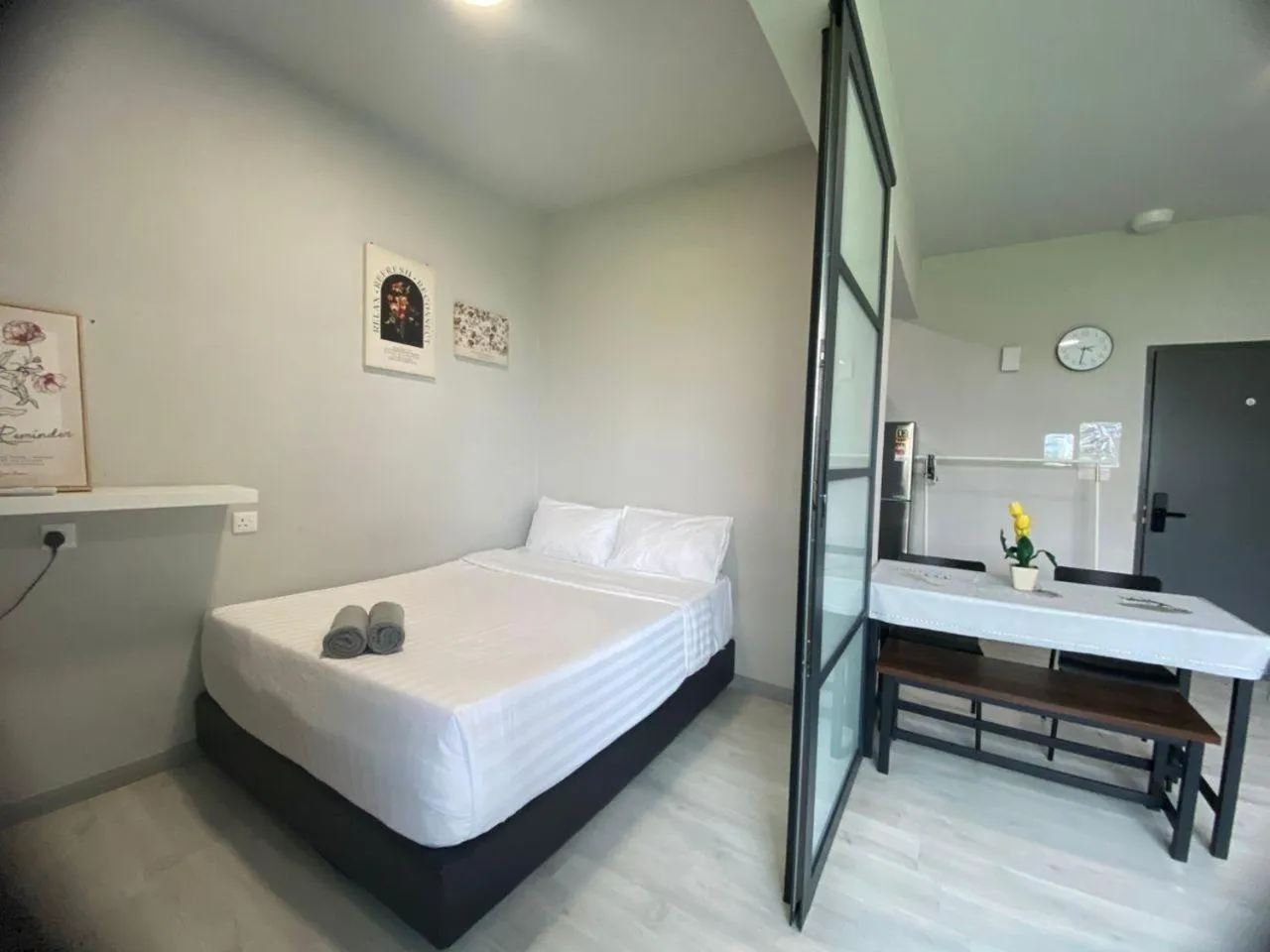 Bed in Jesselton Quay Kota Kinabalu City Centre by LW Suites