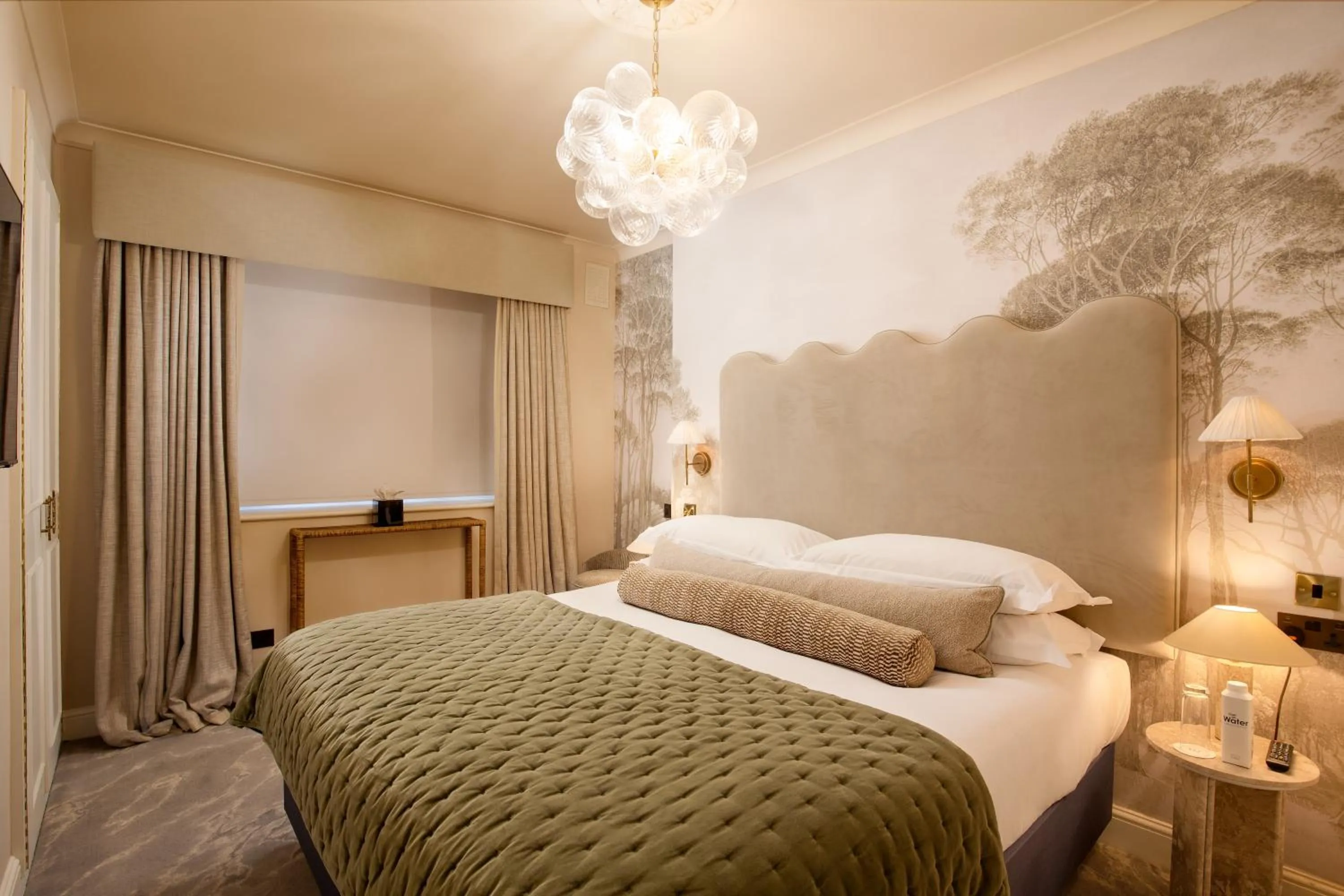 Bed in The Capital Hotel, Apartments & Townhouse - Small Luxury Hotels of The World
