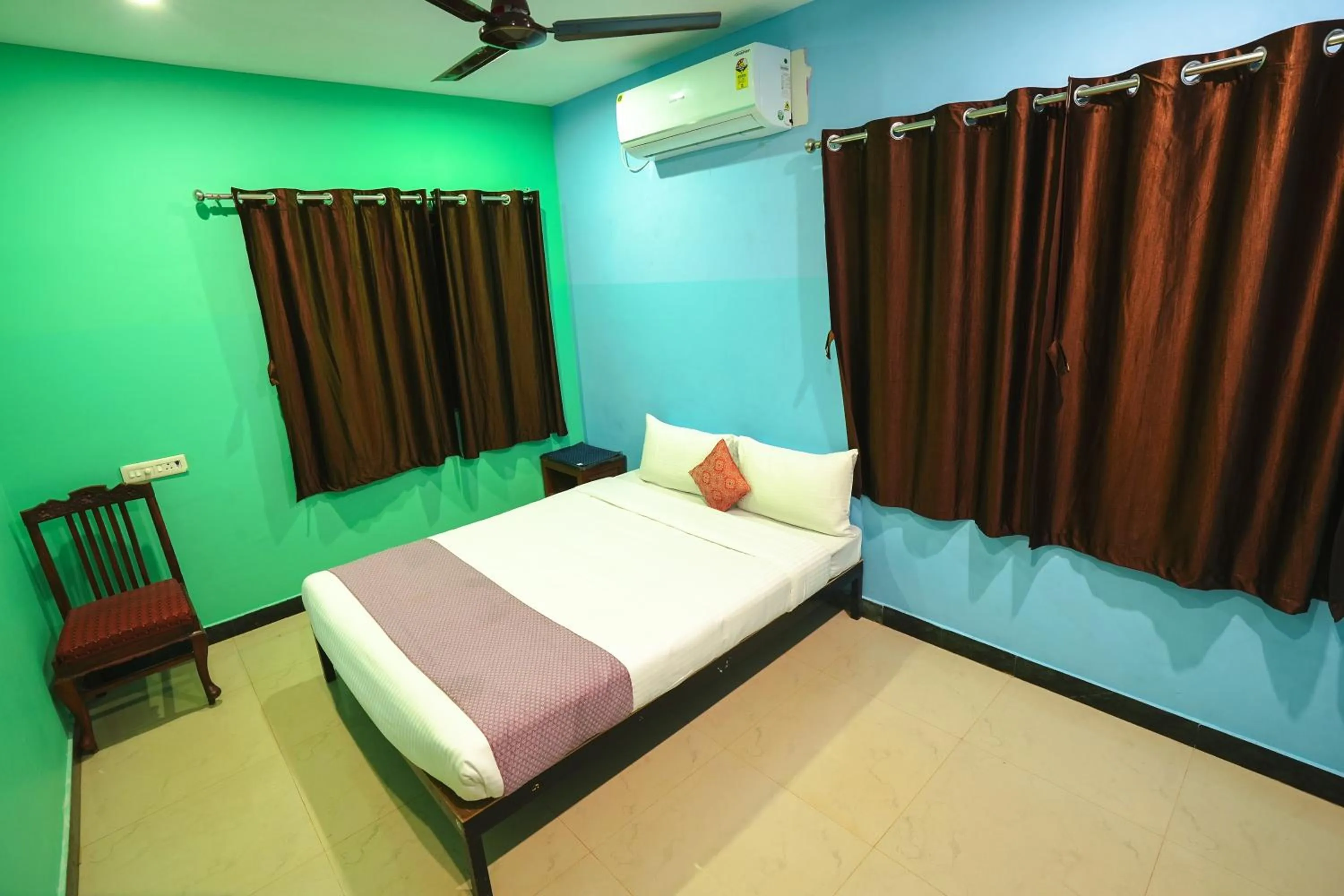 Bedroom, Bed in Auro Wellness Castle