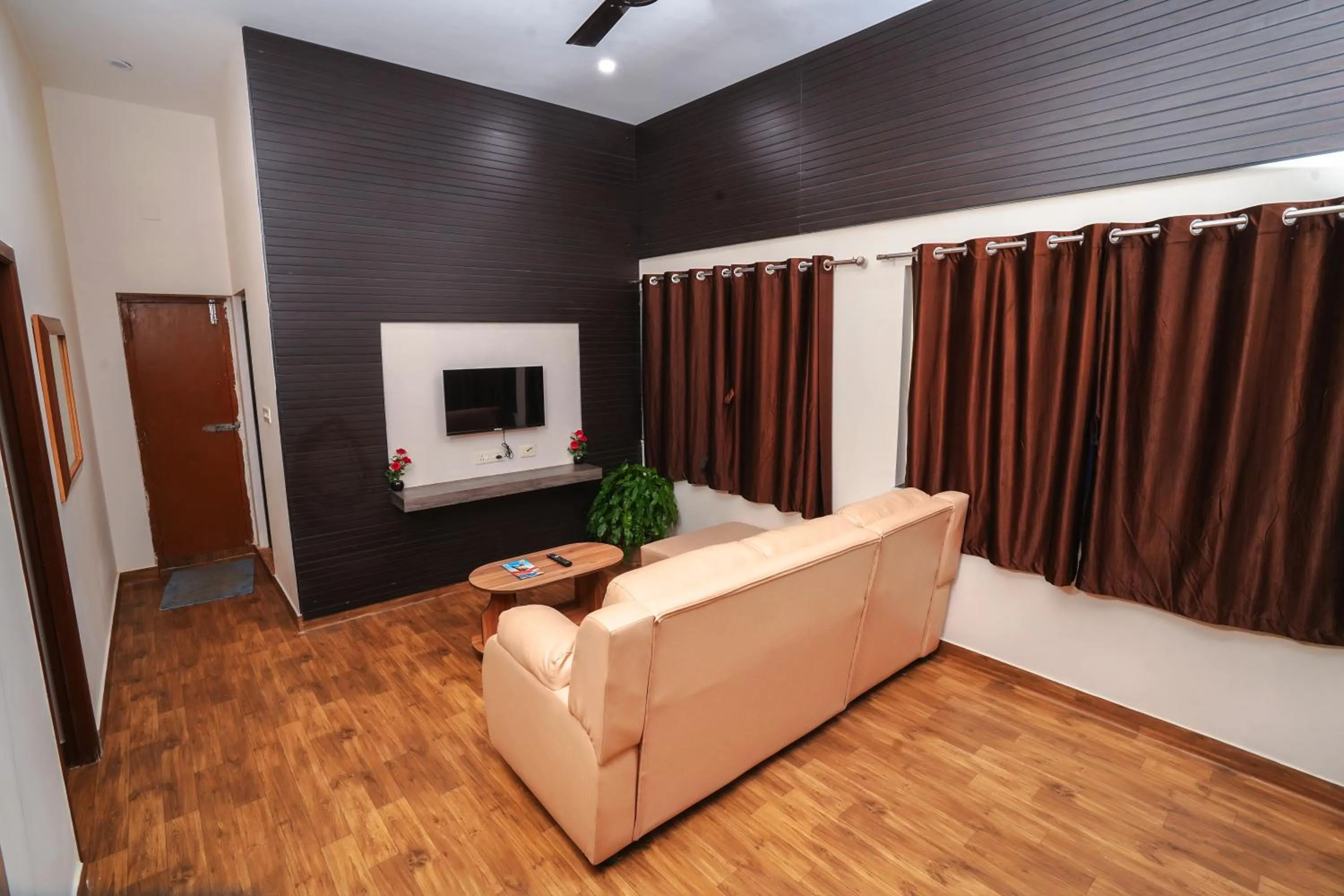 Living room, Bed in Auro Wellness Castle