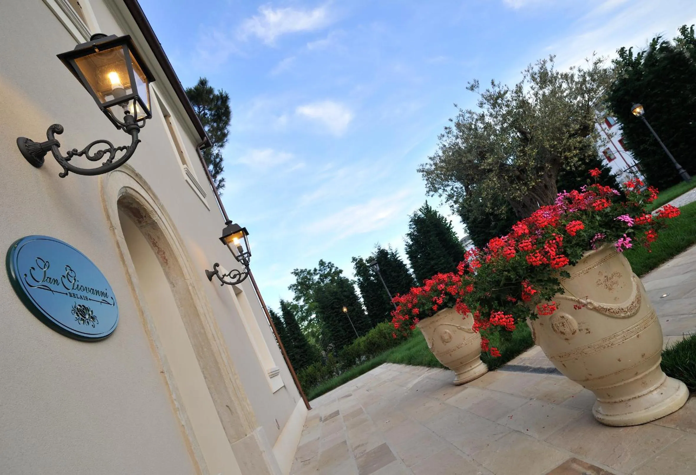 Facade/entrance in San Giovanni Relais