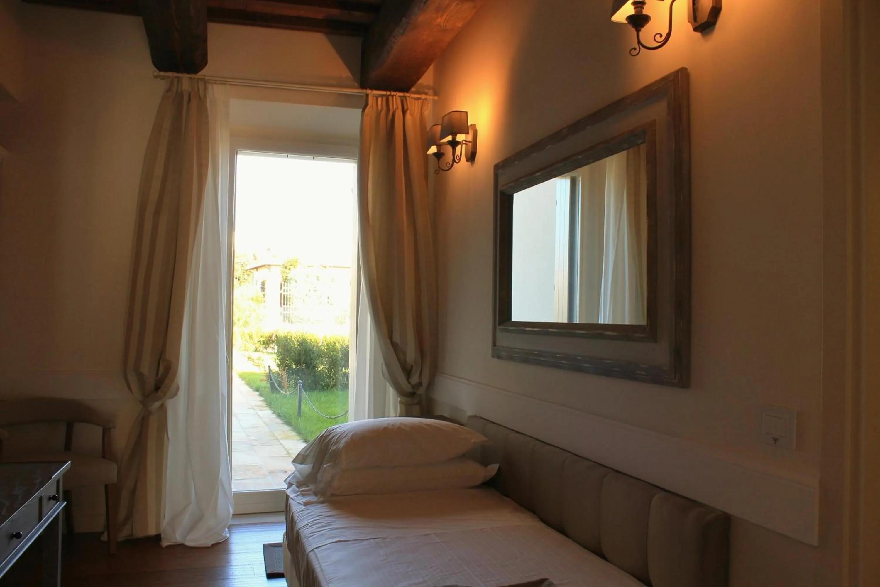 Day, Bed in San Giovanni Relais