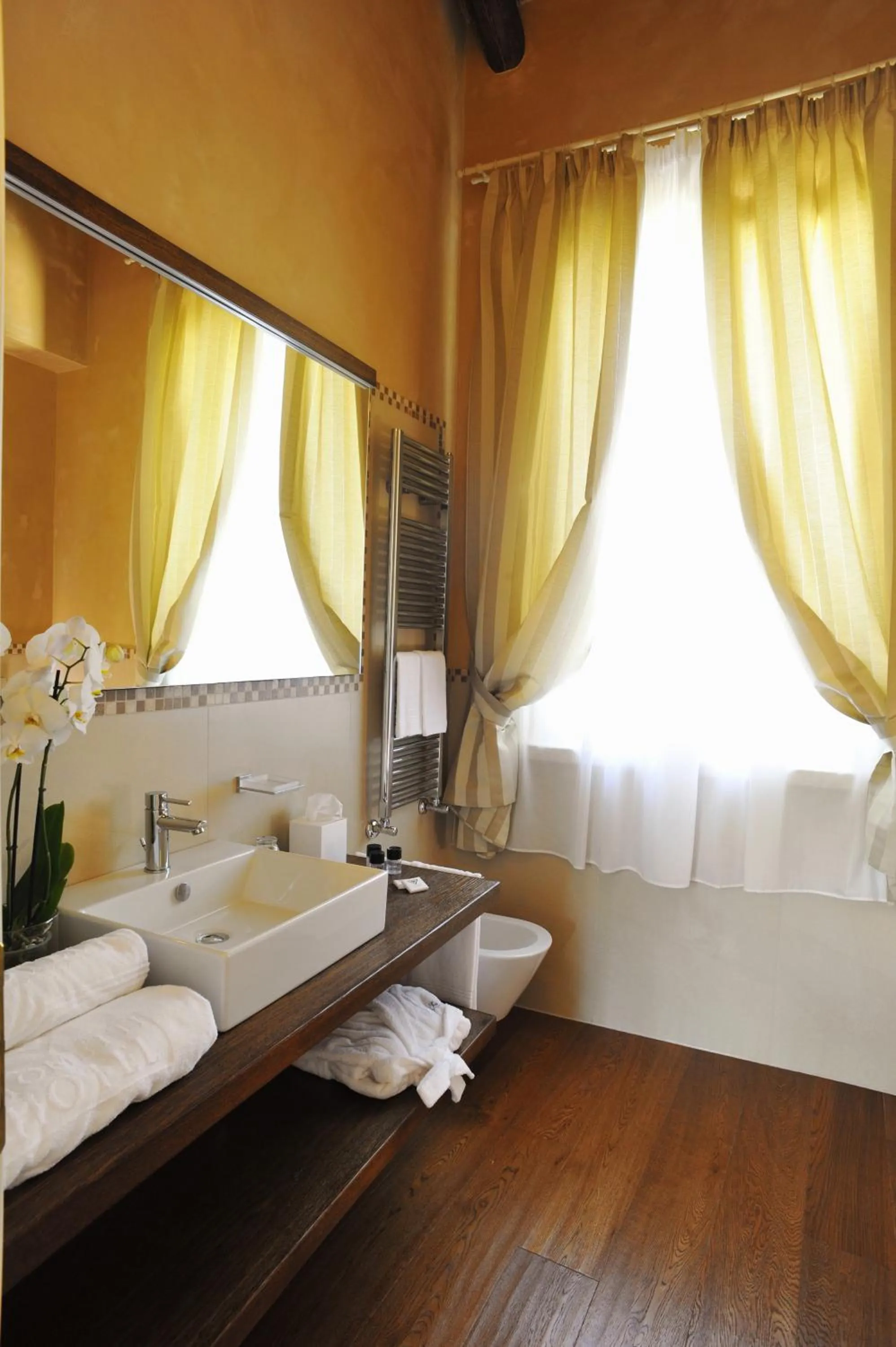 Toilet, Bed in San Giovanni Relais