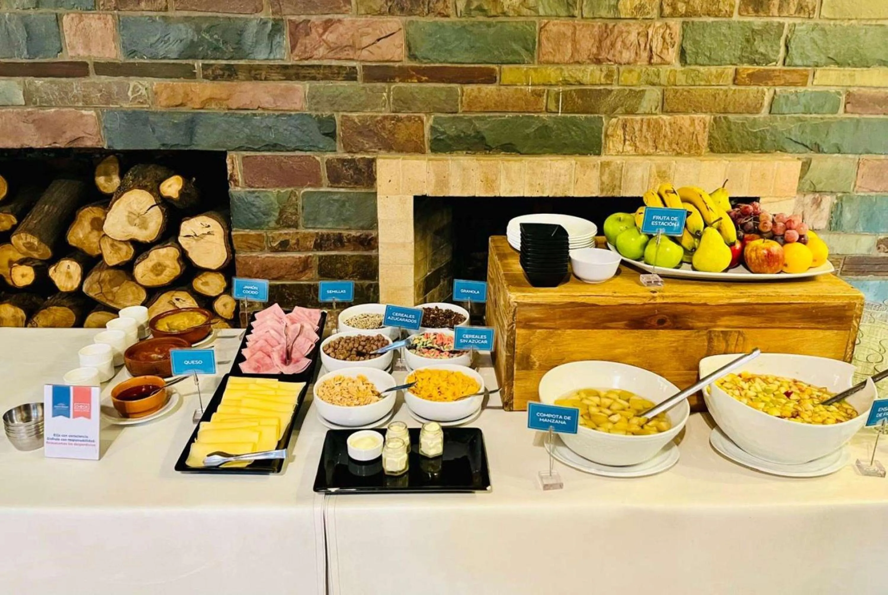 Restaurant/places to eat in Howard Johnson Hotel Yerba Buena