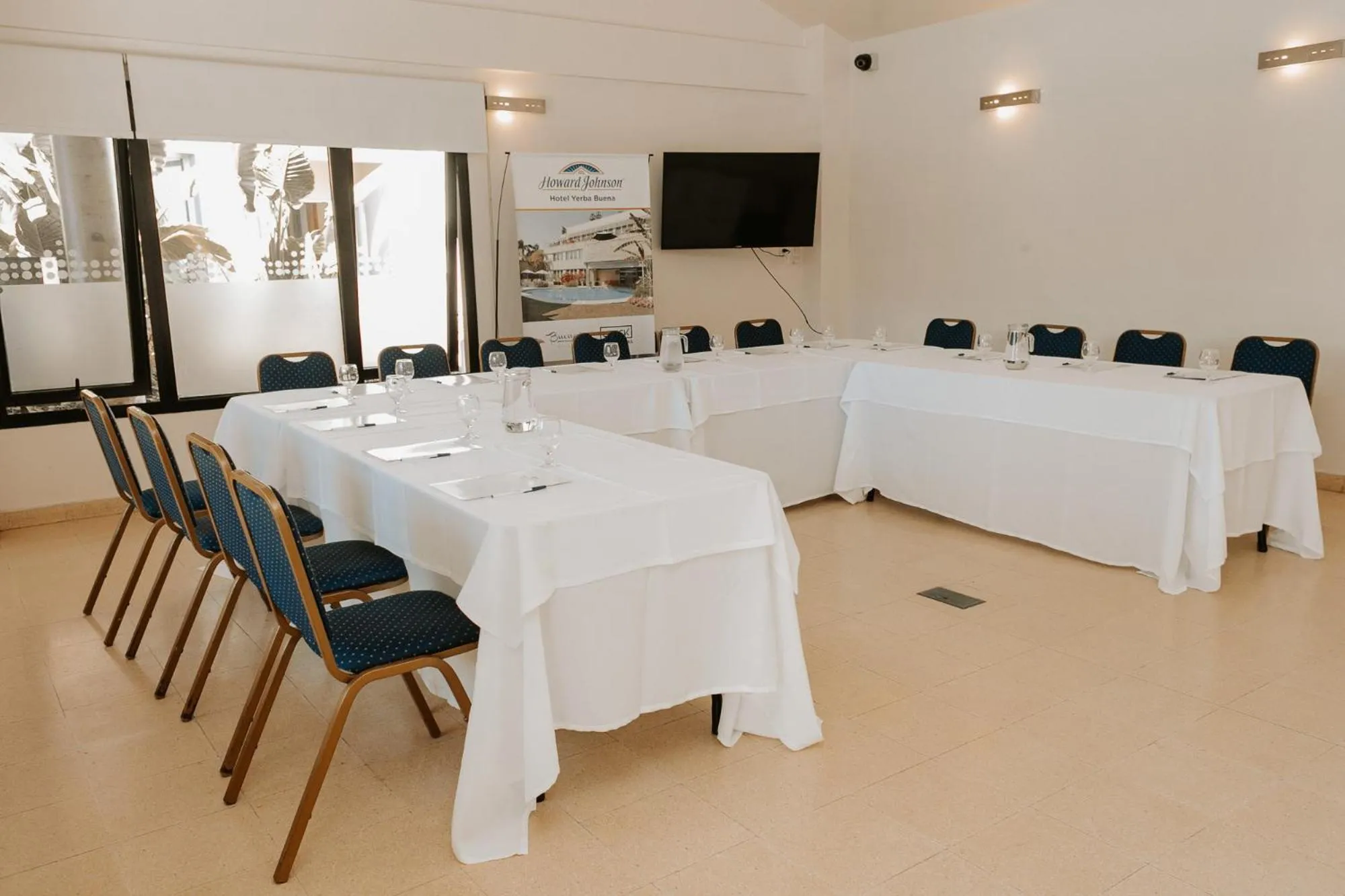 Meeting/conference room in Howard Johnson Hotel Yerba Buena