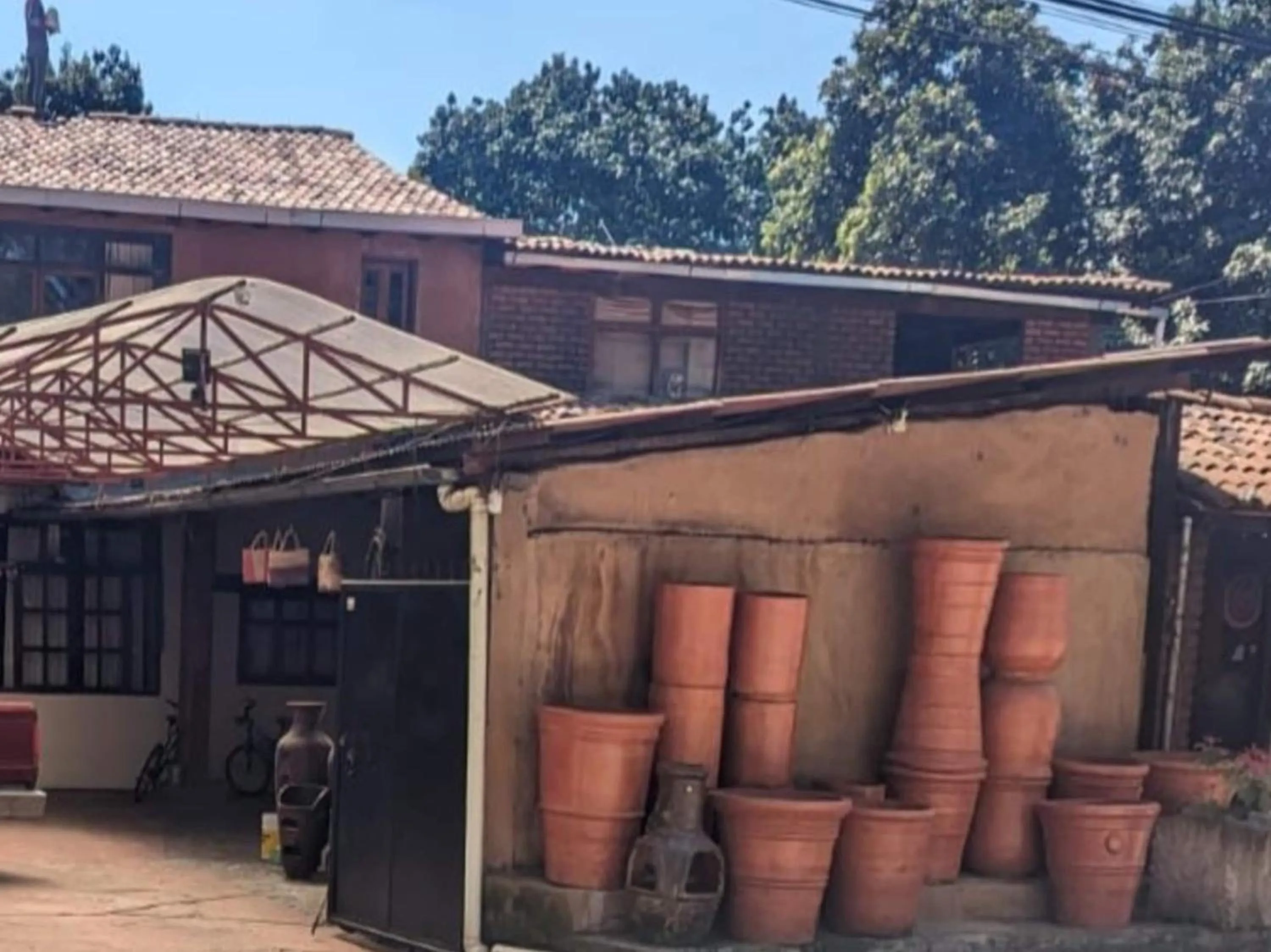 Facade/entrance in OYO Los Alcatraces