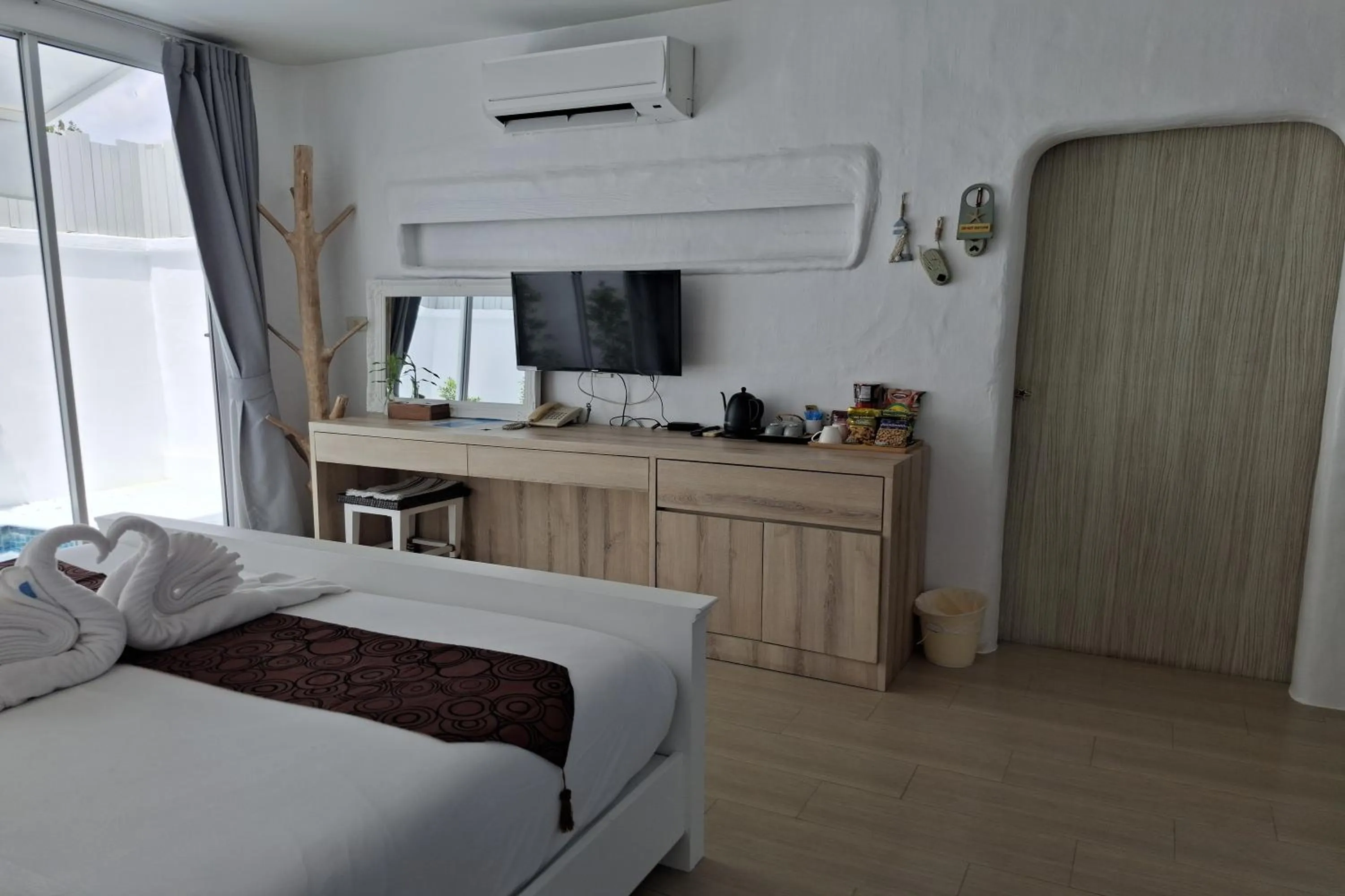 Bed in Deva Casa Private Pool Villa