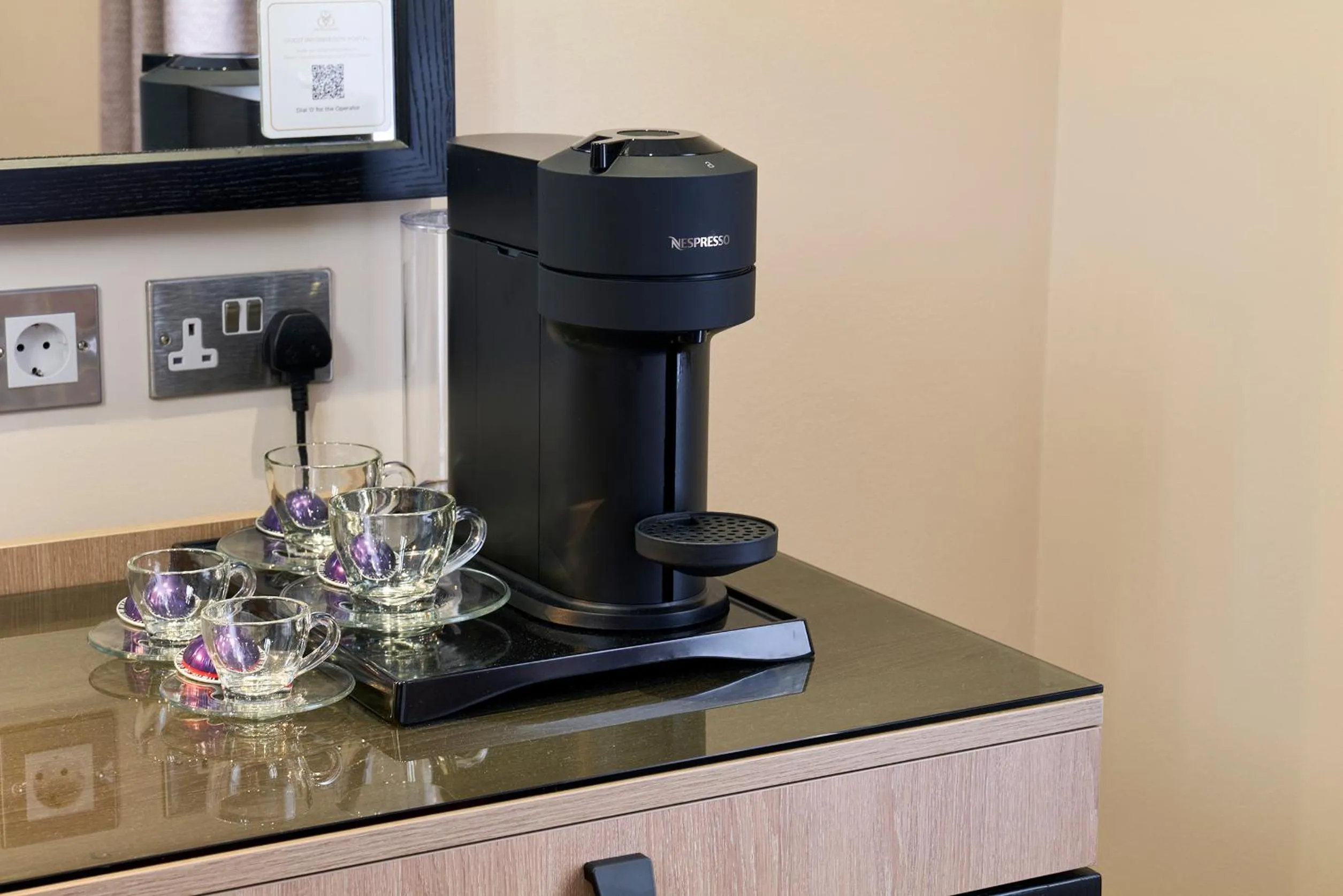 Coffee/tea facilities in The Rembrandt