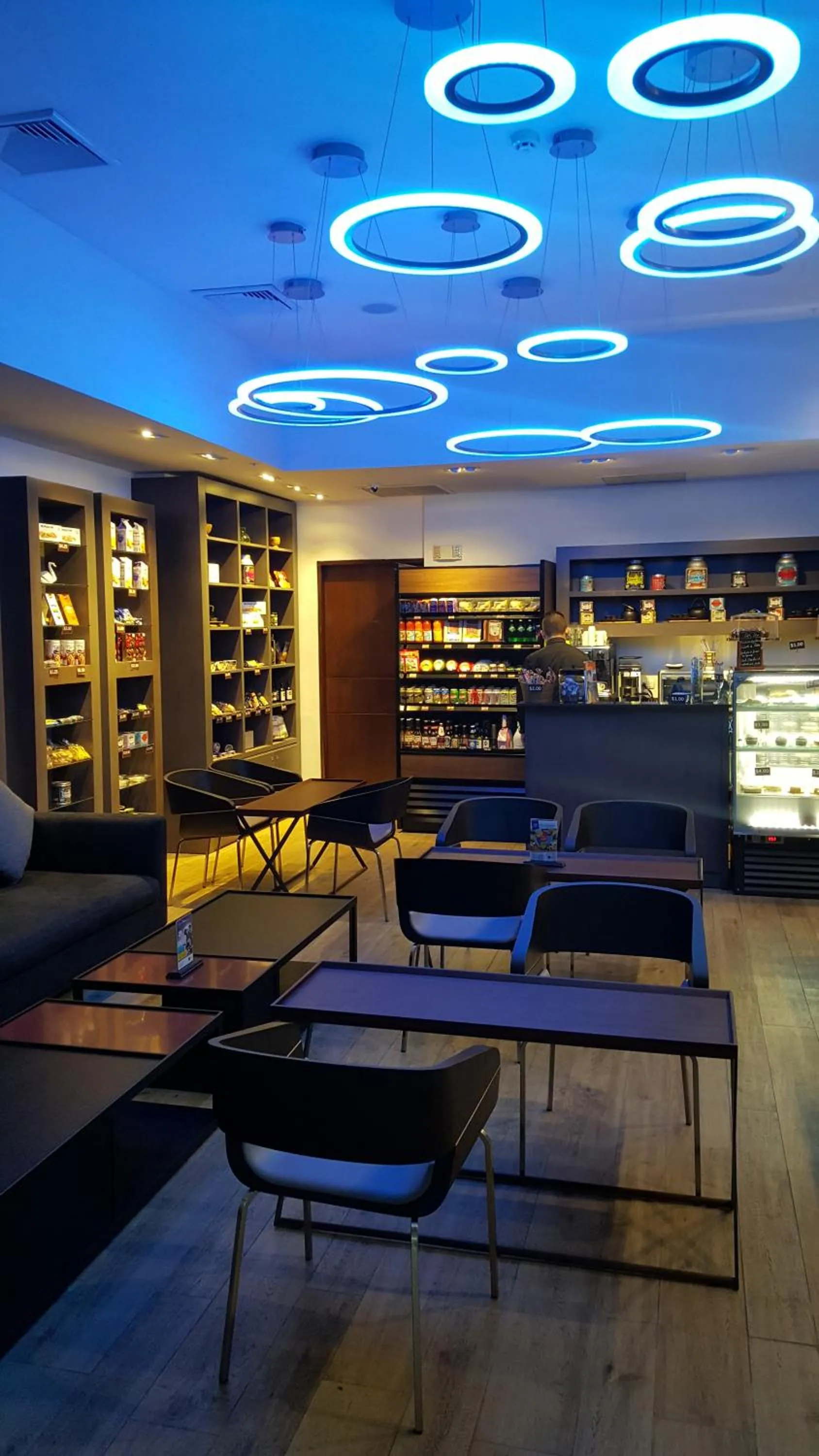 Property building in Best Western Plus Panama Zen Hotel