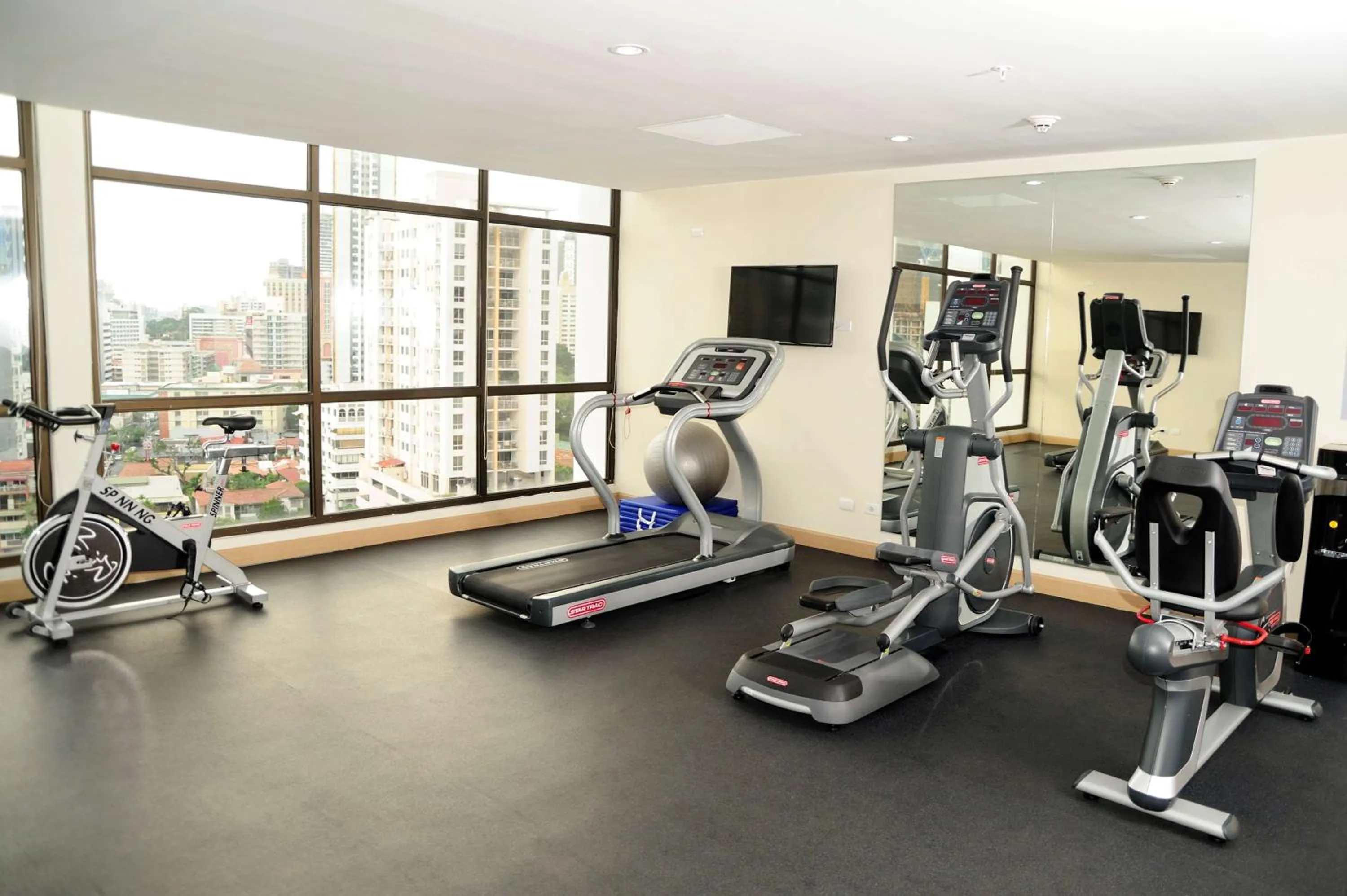 Fitness centre/facilities in Best Western Plus Panama Zen Hotel