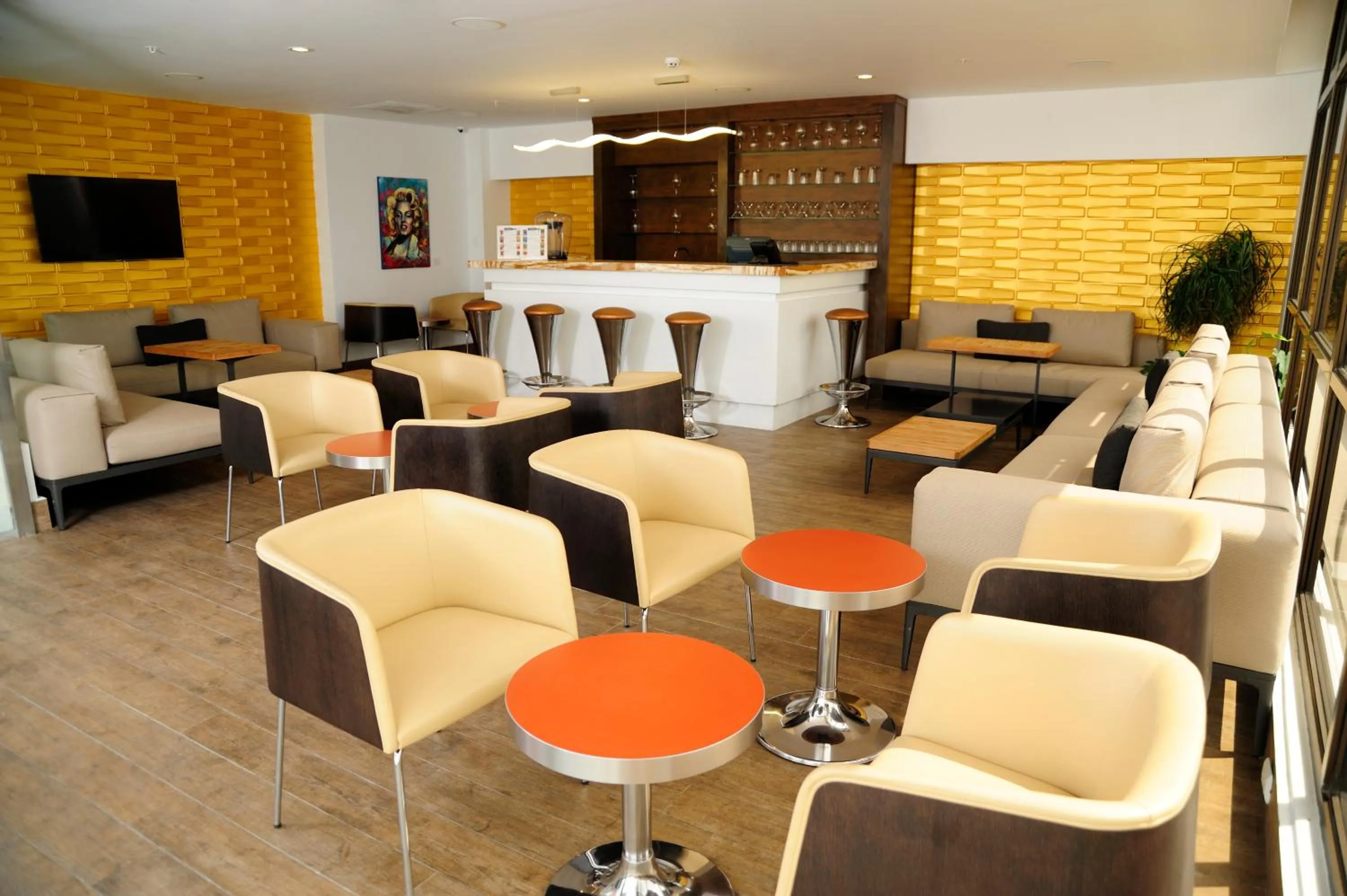 Lounge or bar in Best Western Plus Panama Zen Hotel