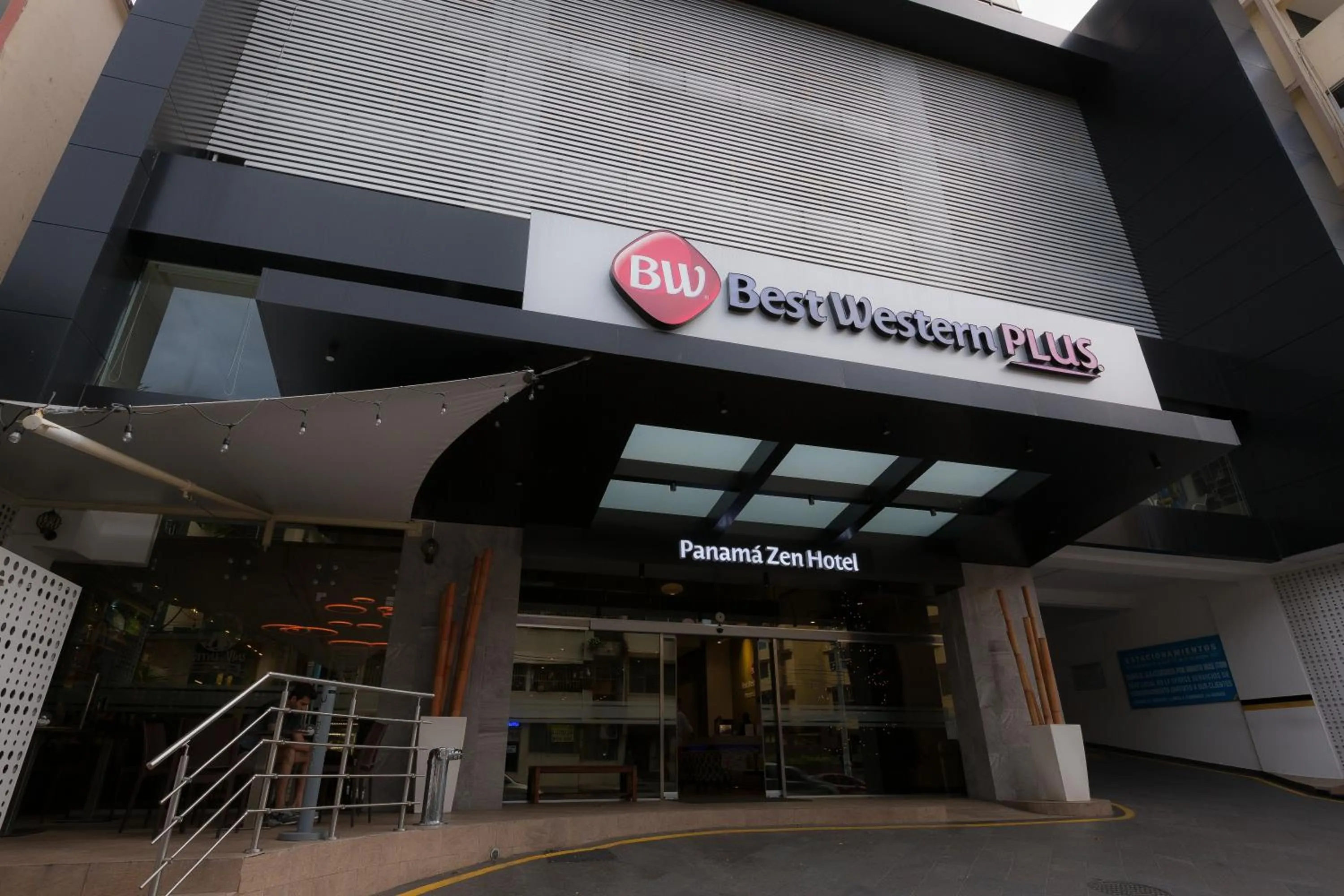 Facade/entrance in Best Western Plus Panama Zen Hotel