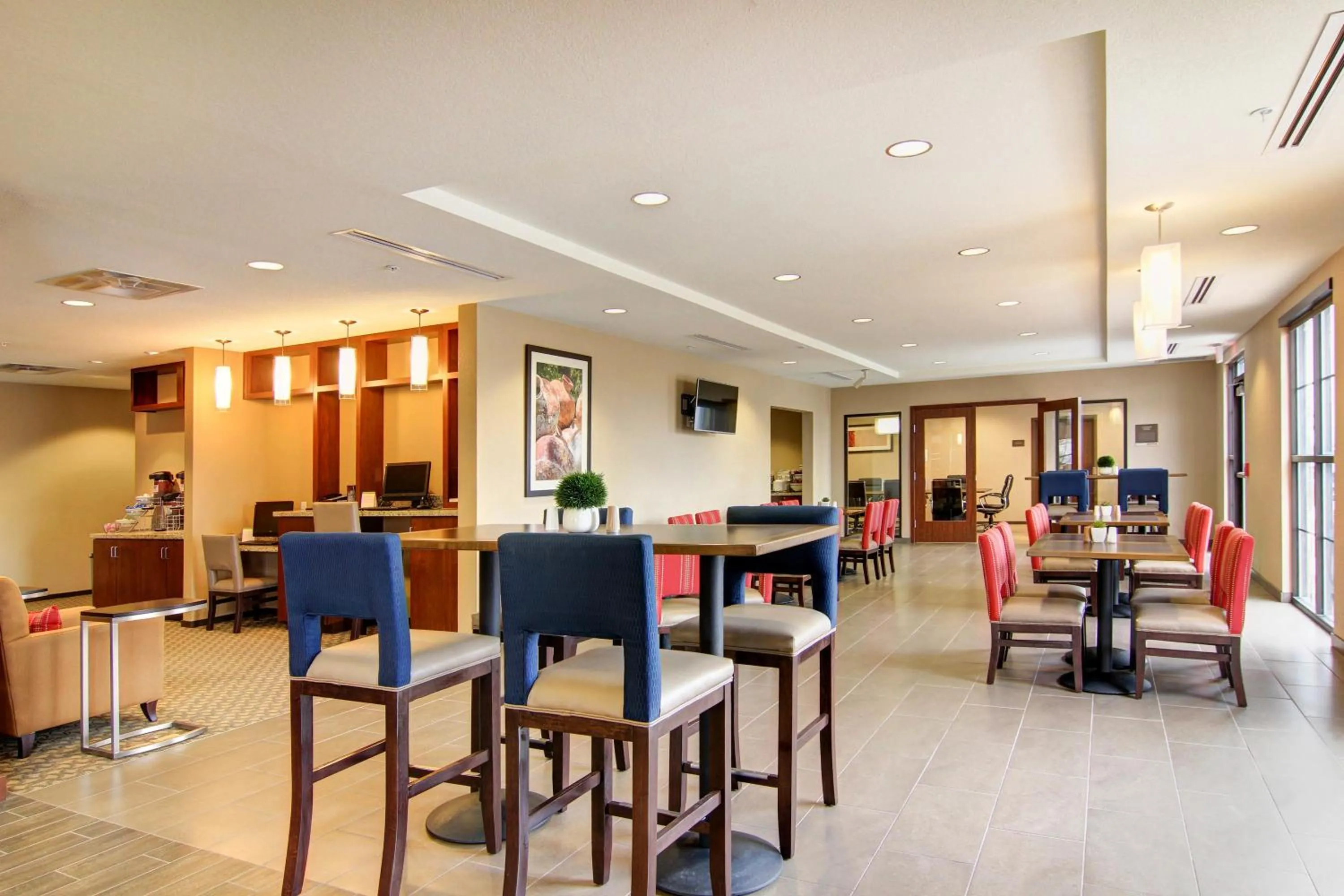 Restaurant/places to eat in Comfort Suites Carlsbad