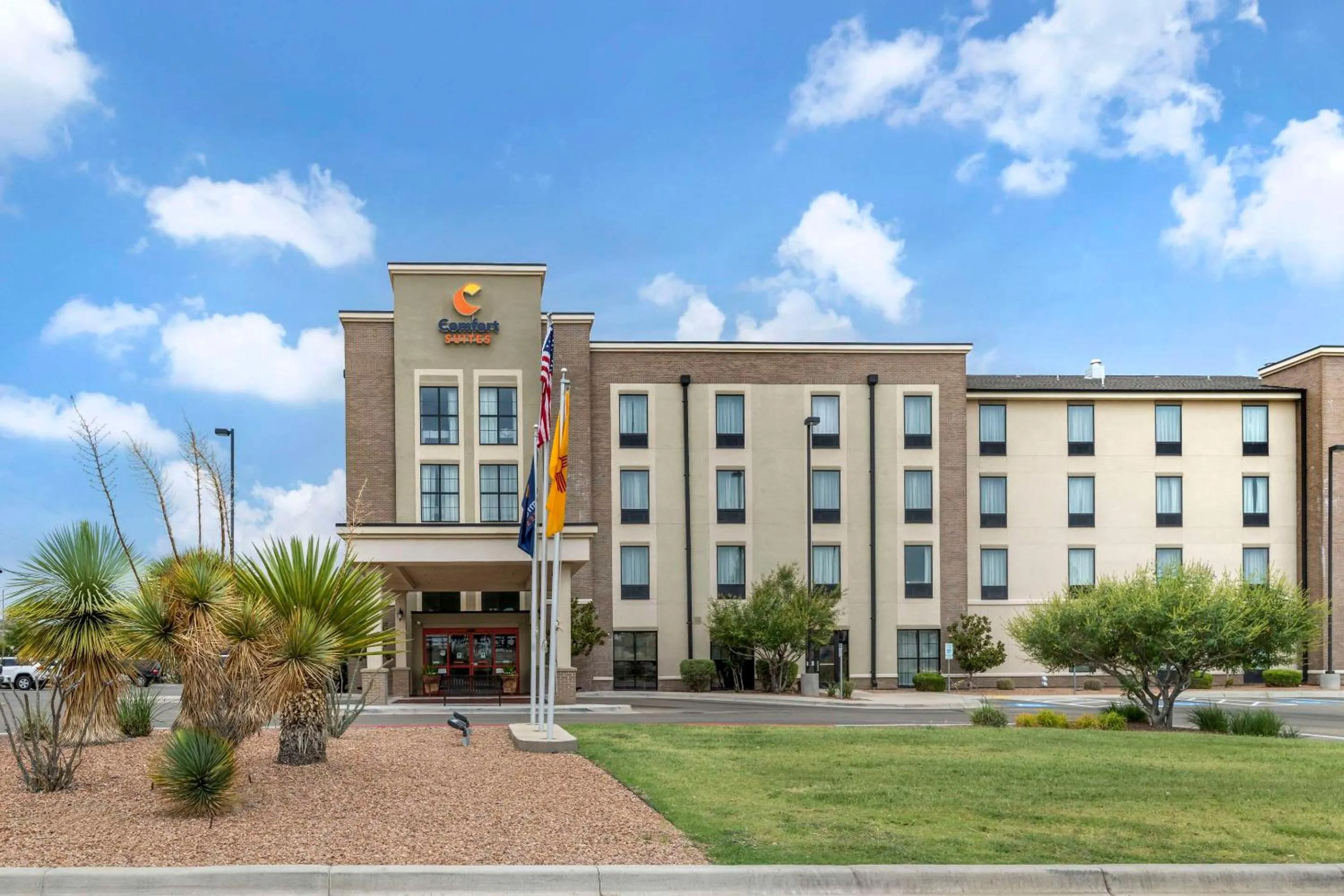 Property building in Comfort Suites Carlsbad