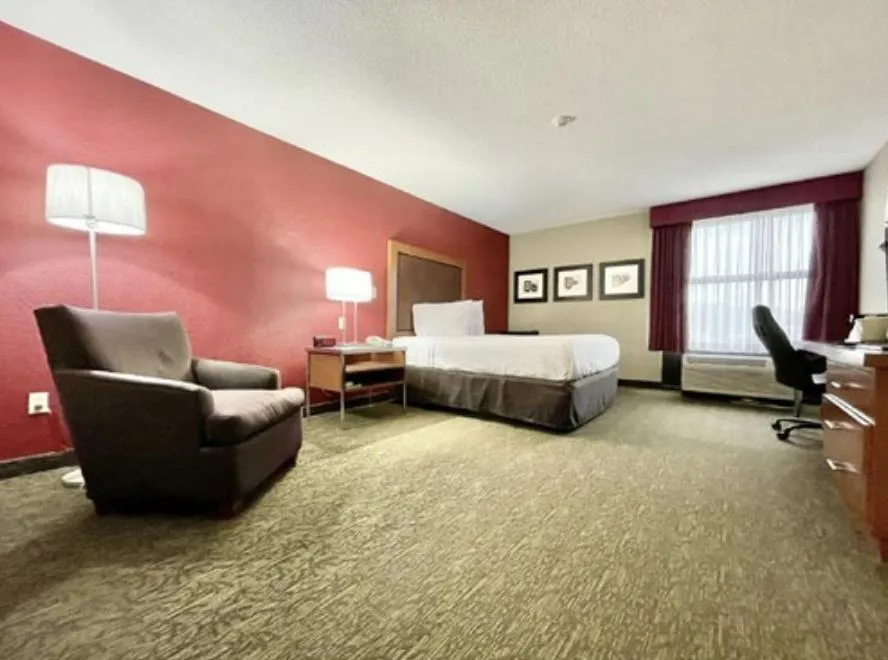 Bed in FairBridge Inn & Suites Fort Wayne