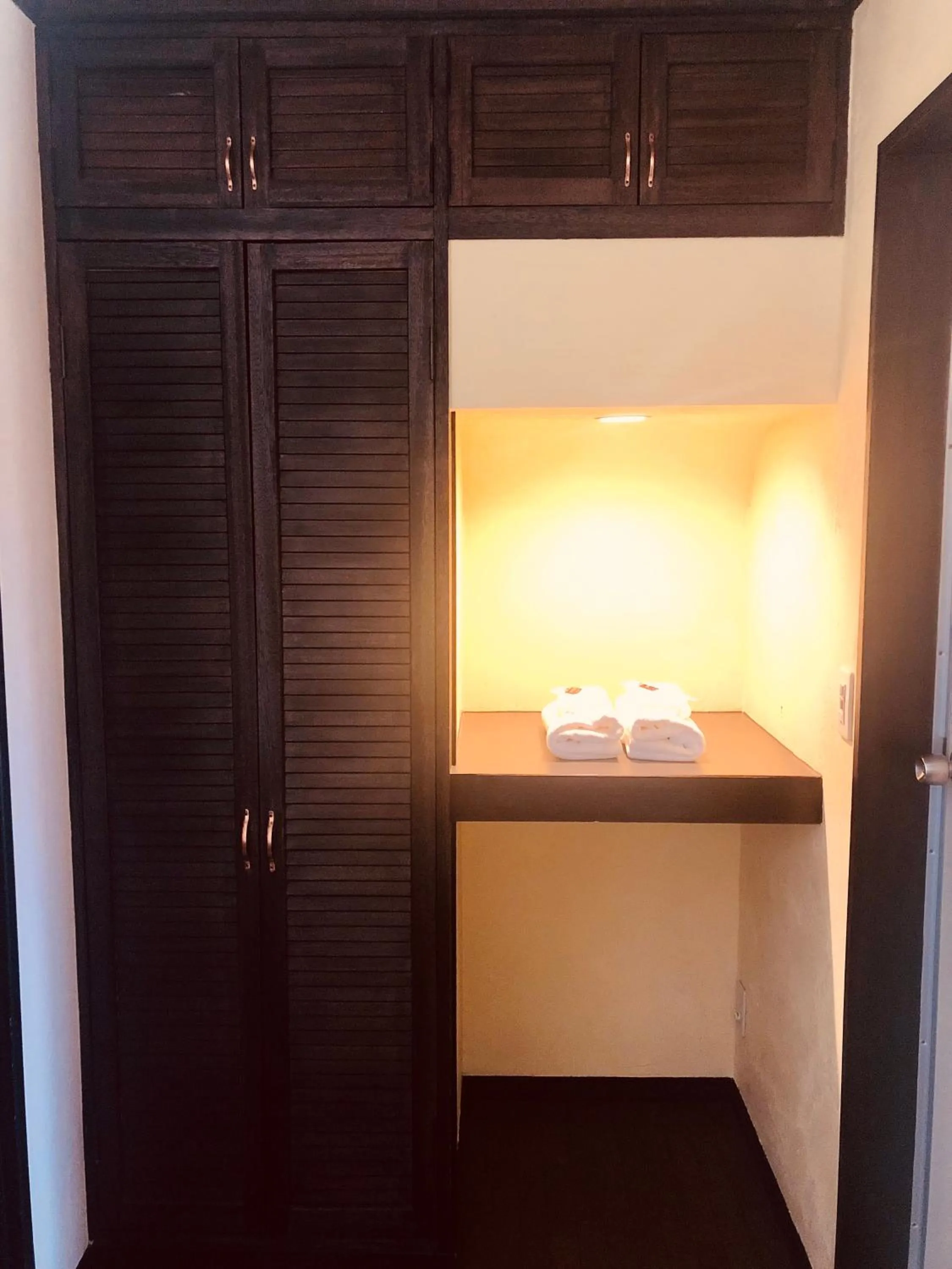 wardrobe in Appi Life is Beautiful