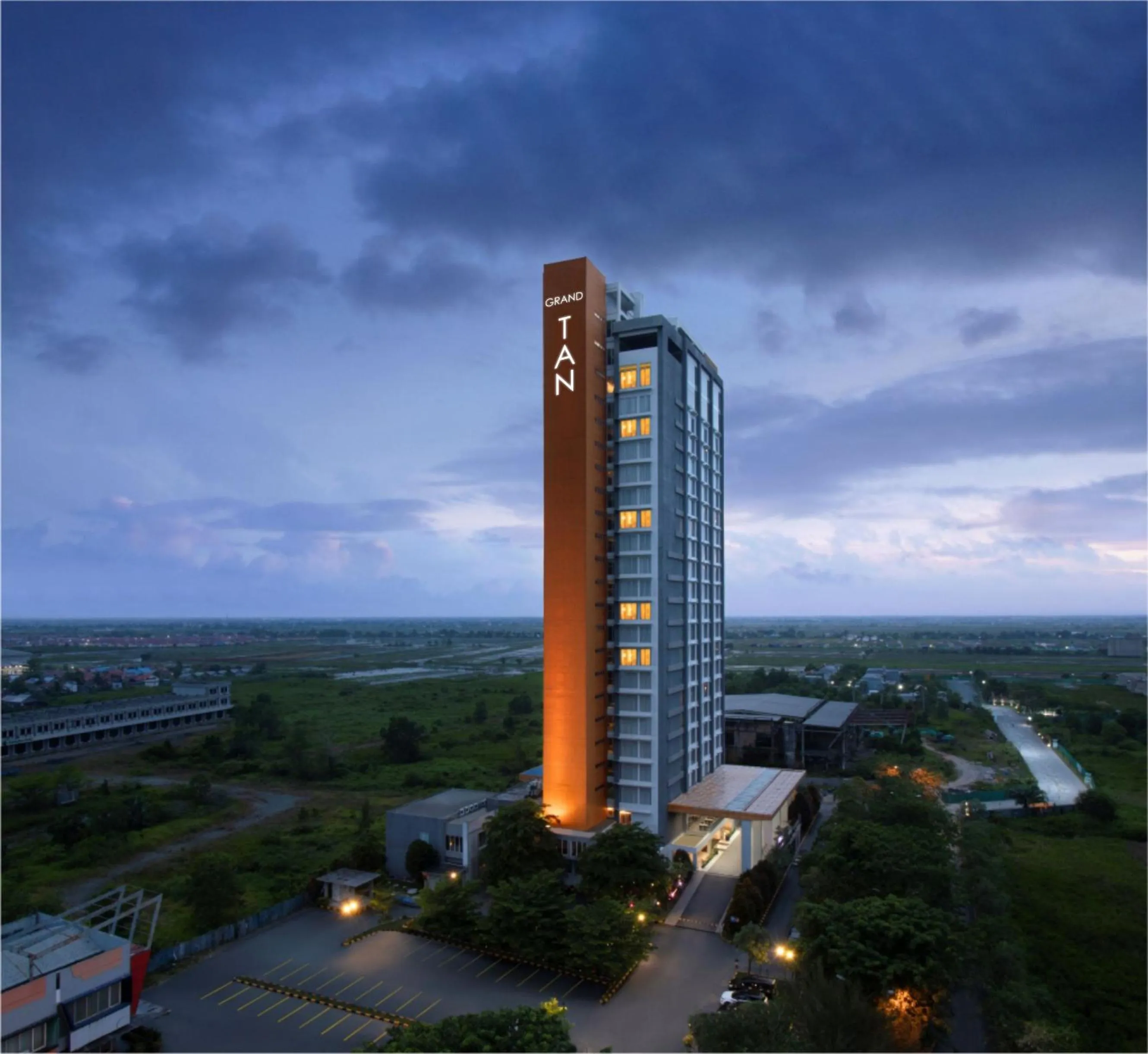 Property building in Grand Tan Banjarmasin Hotel & Convention Center