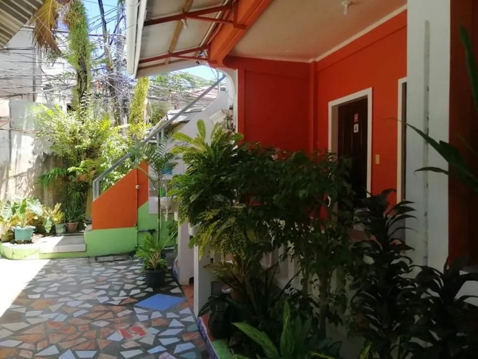 Facade/entrance in M&E Guesthouse