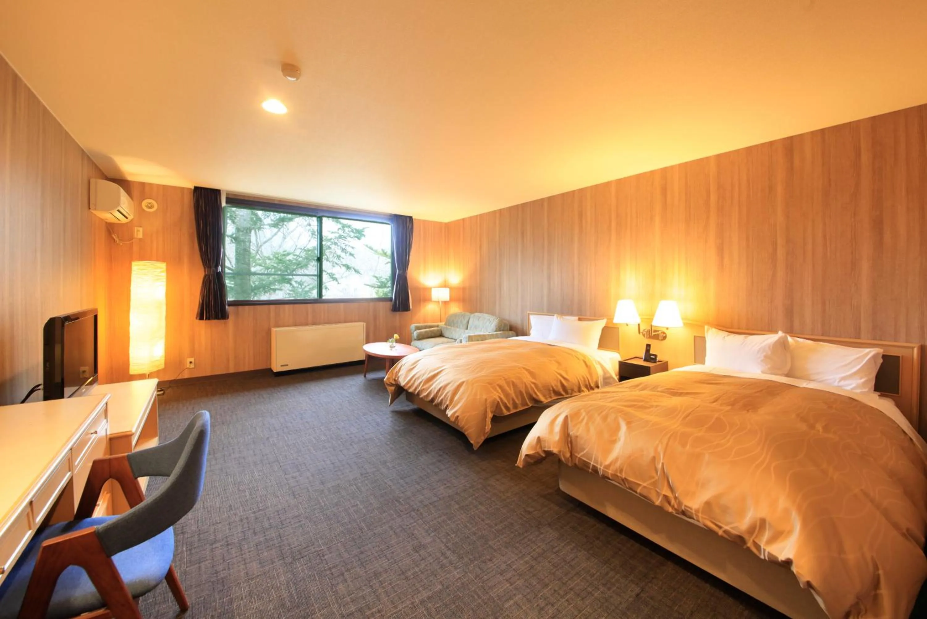 Photo of the whole room, Bed in Yutorelo Karuizawa Hotel