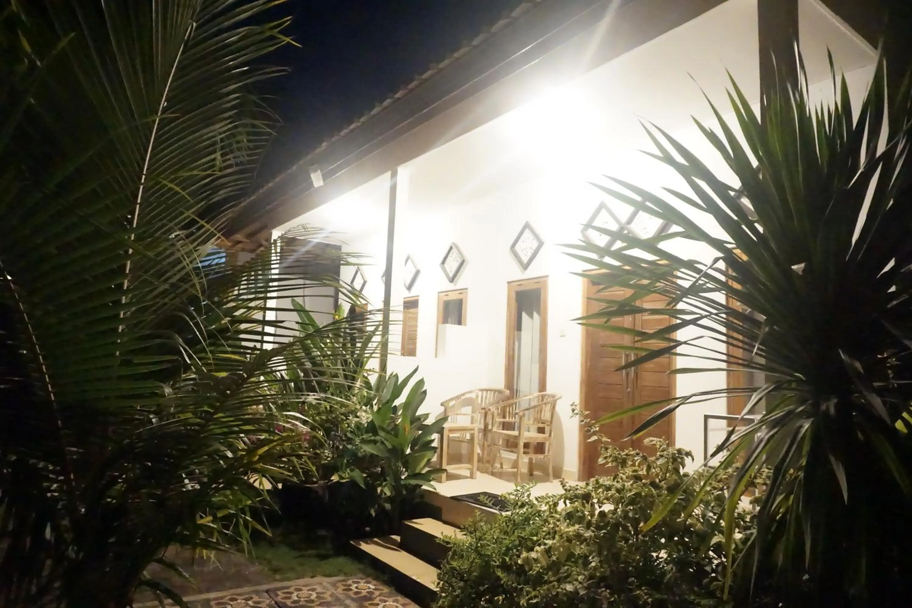 Garden in Nyoman Guesthouse and Grill