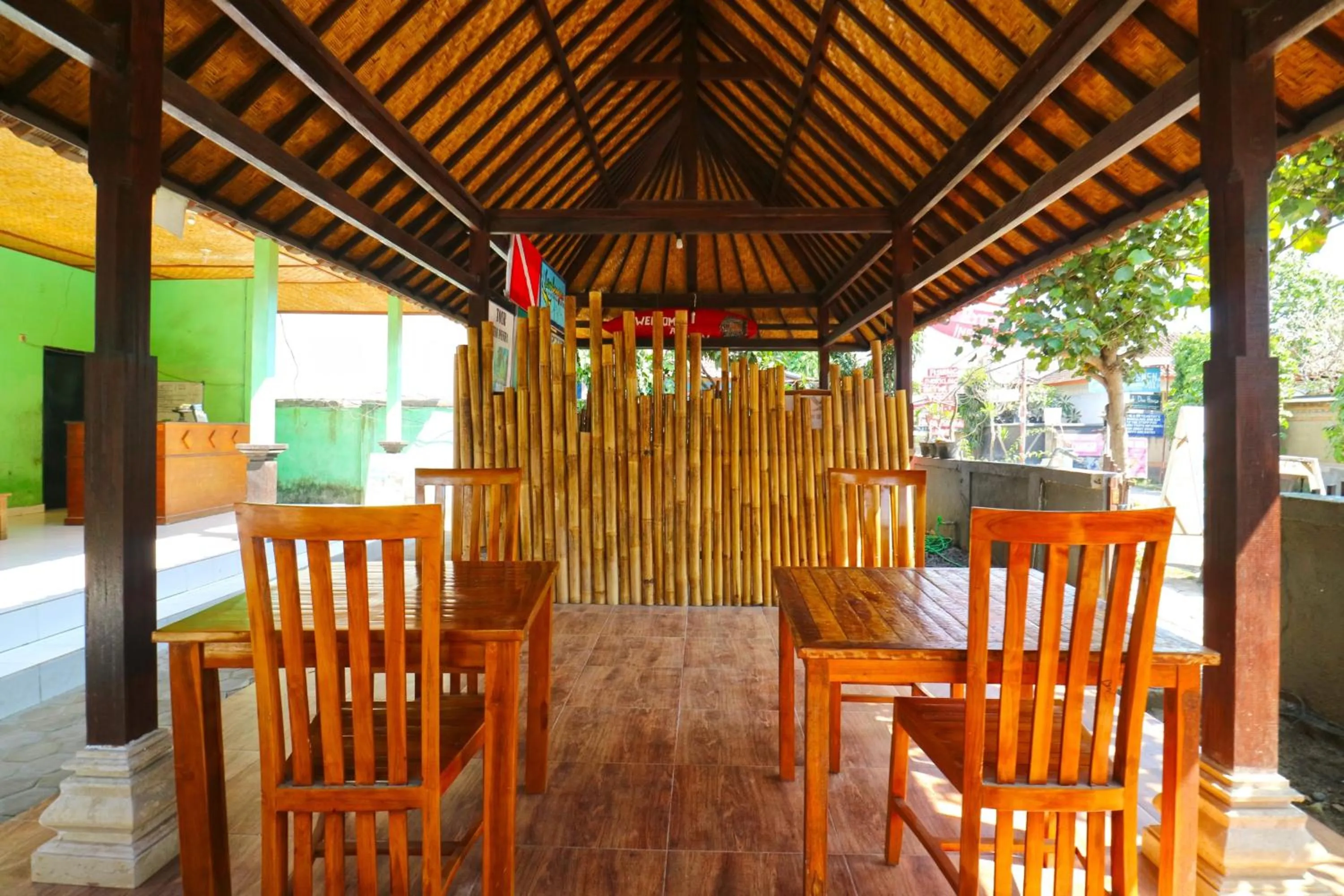 Property building in Nyoman Guesthouse and Grill