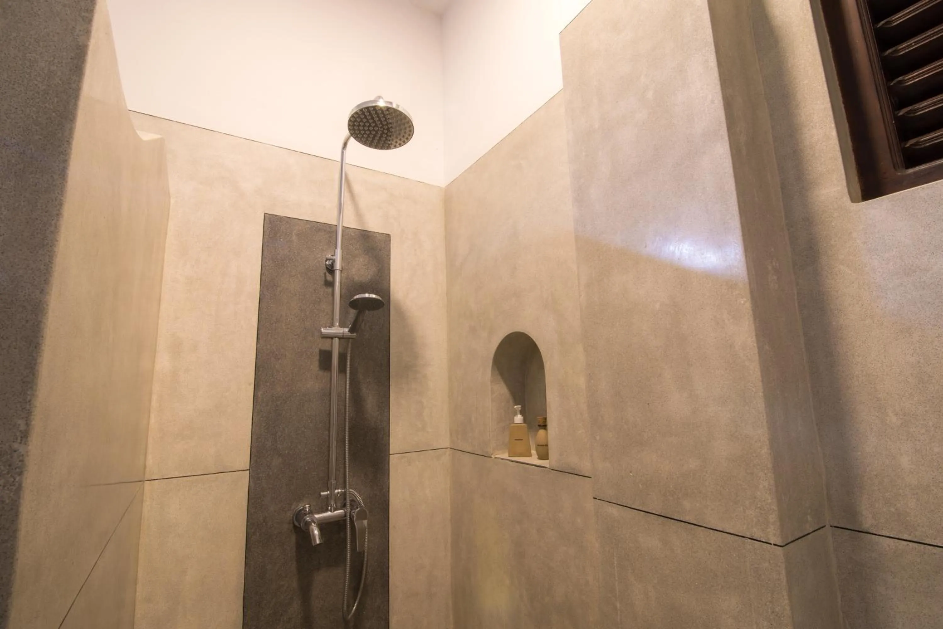 Shower in Green Villa Unawatuna