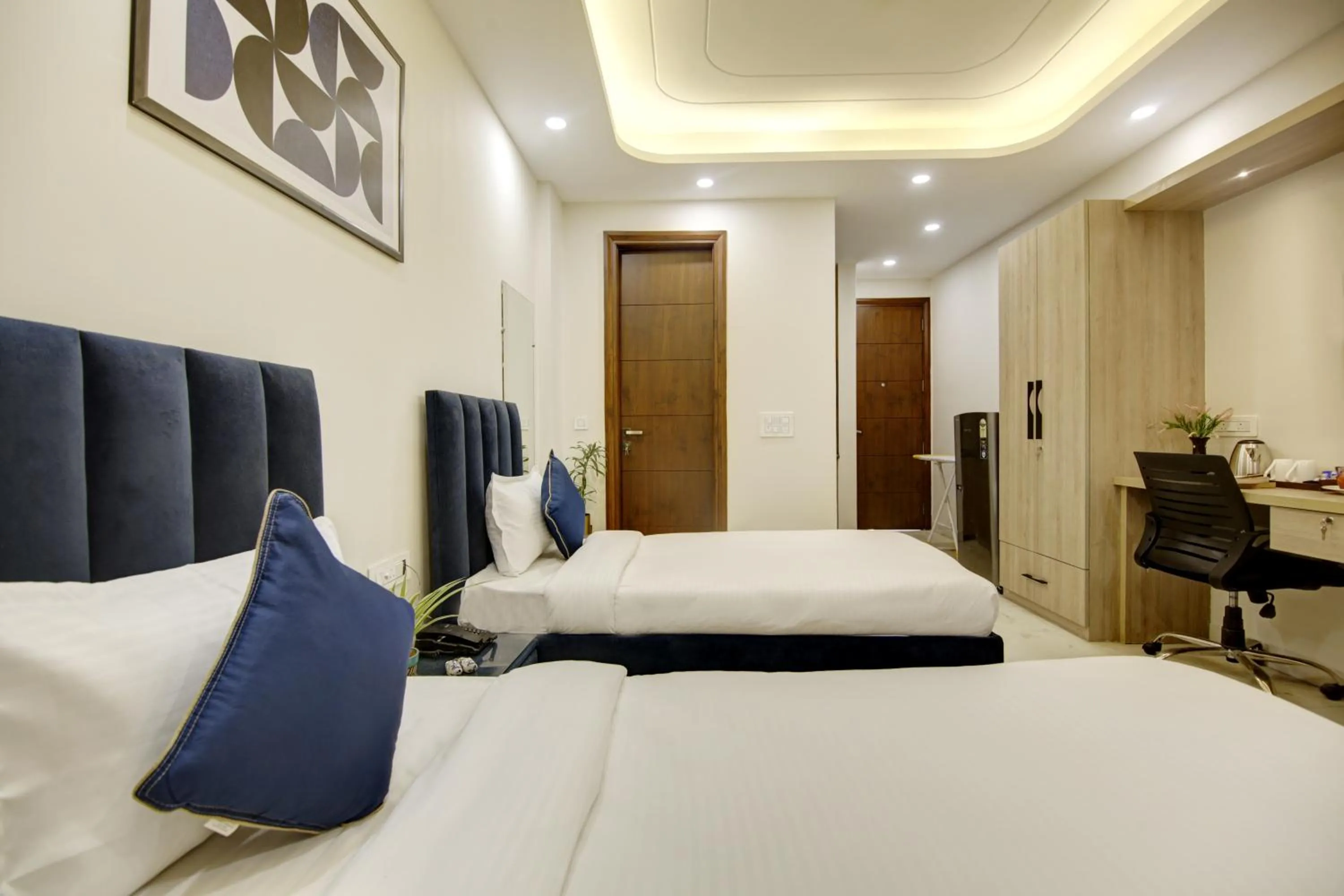Bed in FlxHo Quad - Luxury Studio Apart Hotel DLF Cyber City