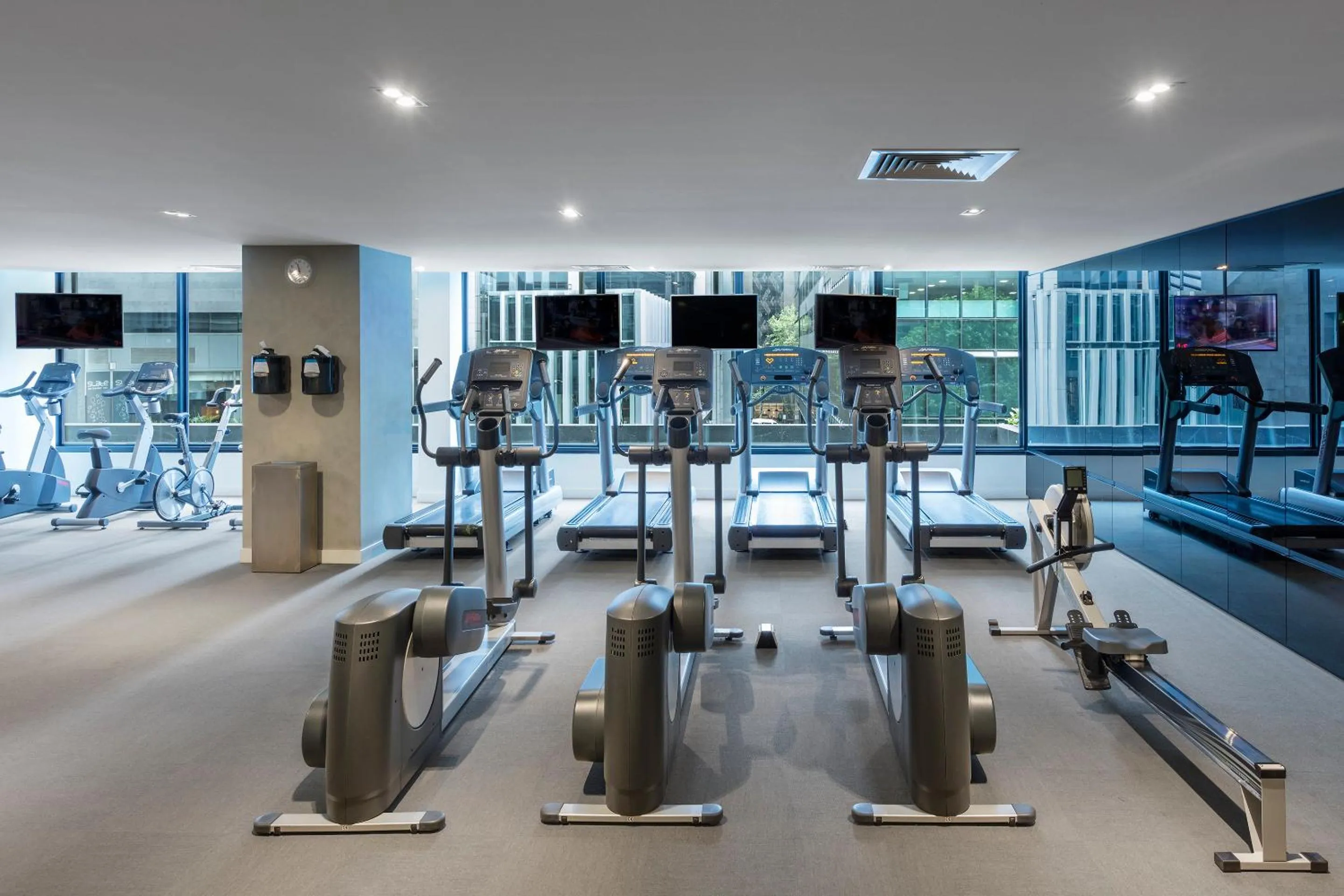 Fitness centre/facilities in Wyndham Hotel Melbourne