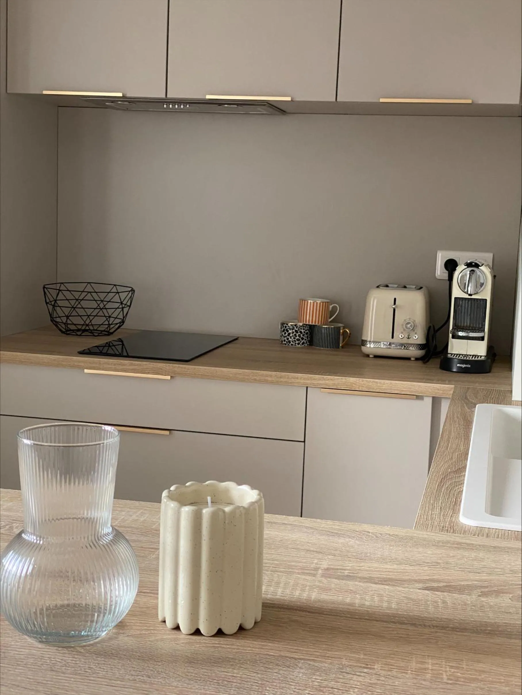 Kitchen or kitchenette in Le Régis