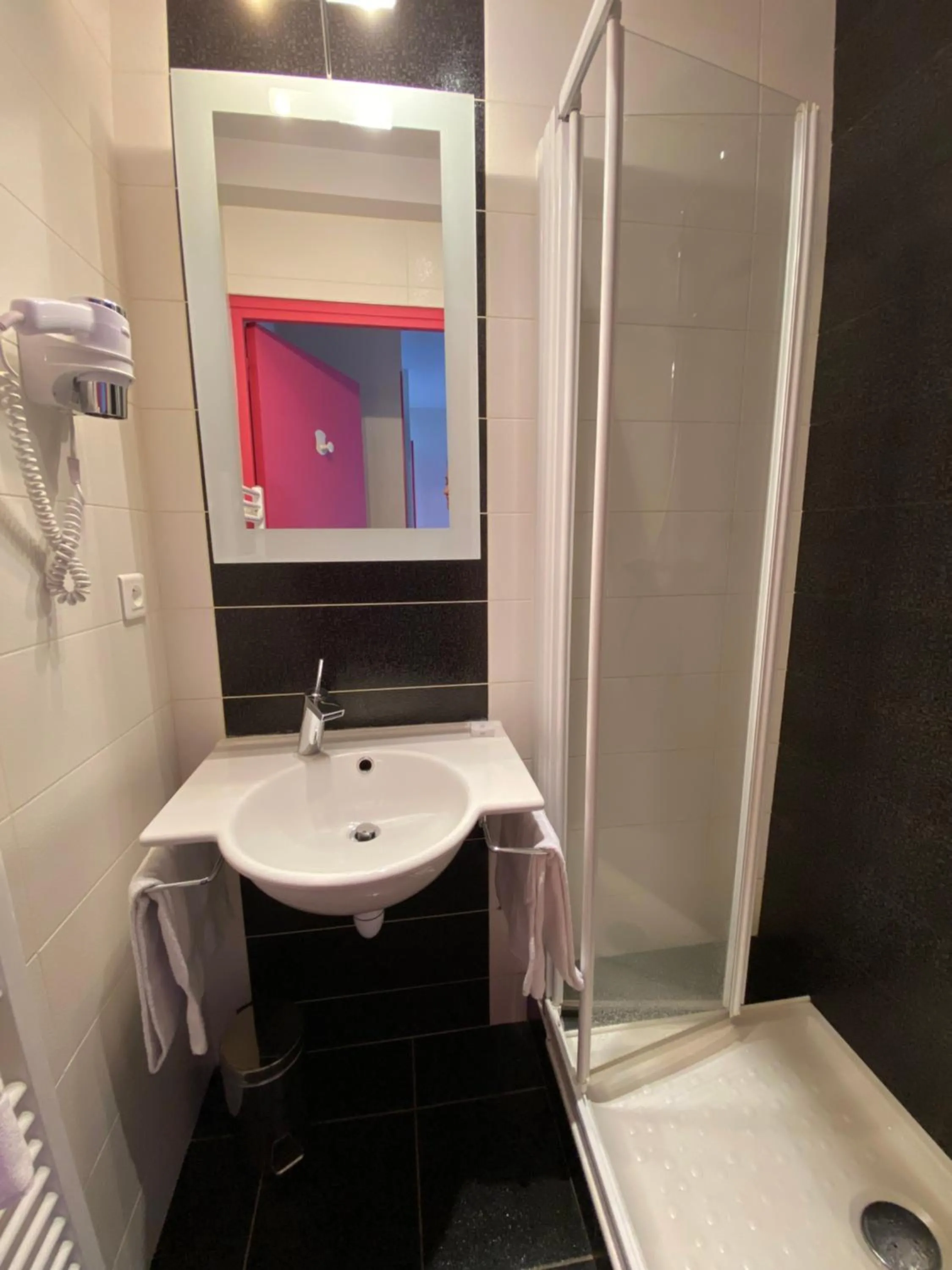 Bathroom in Le Régis
