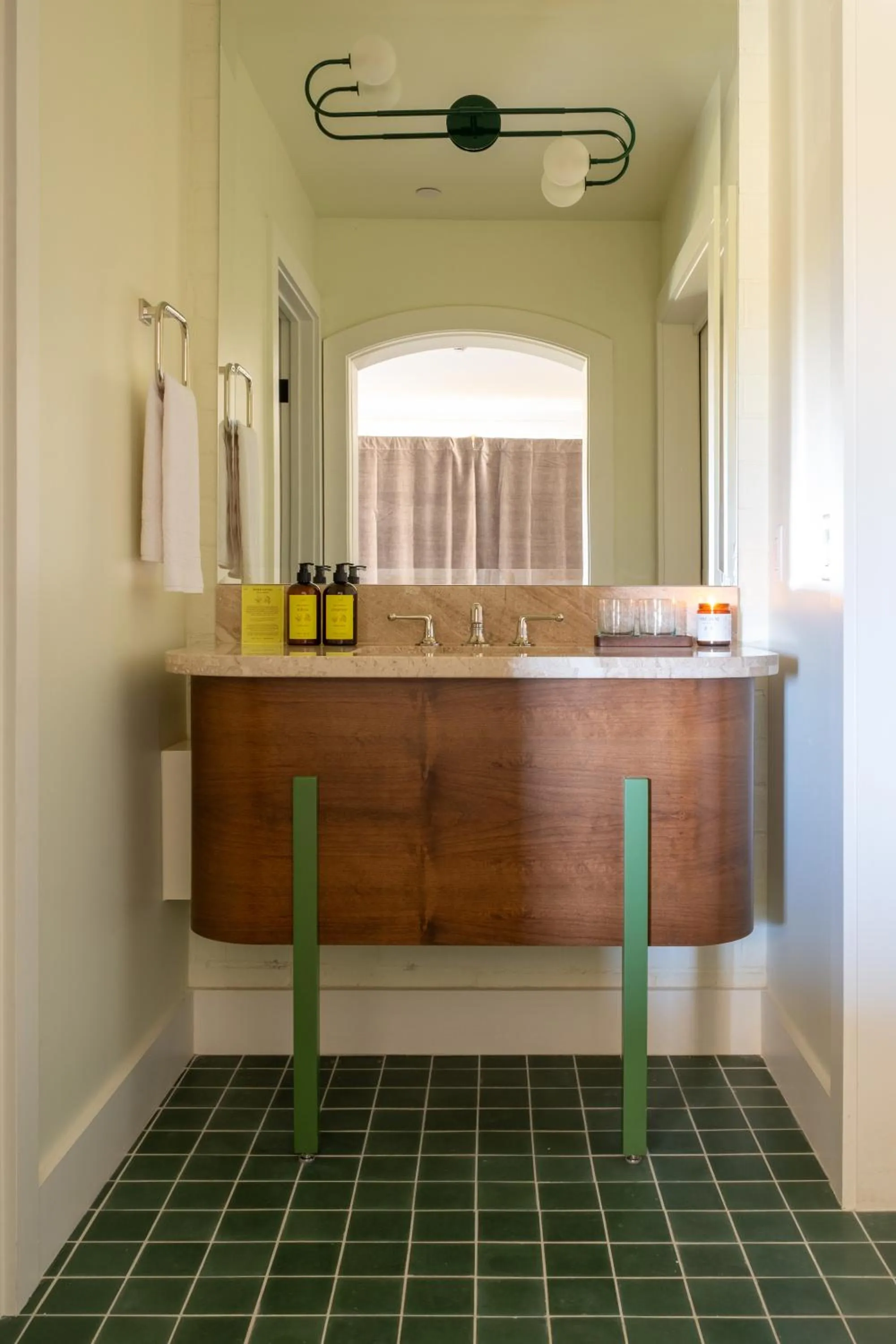 Bathroom in River Lodge Paso - 21 & Over Pool