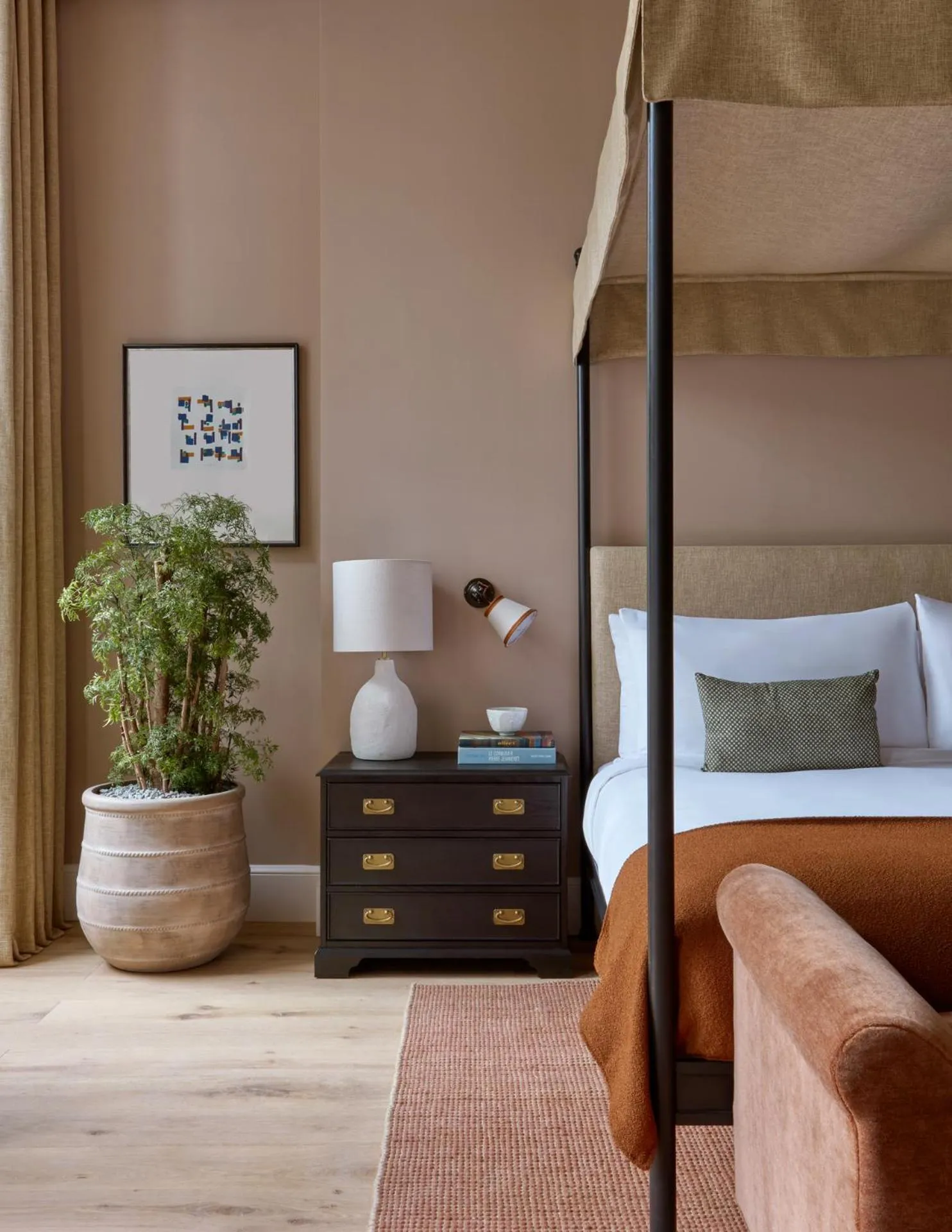 Bedroom, Bed in Miiro Templeton Garden