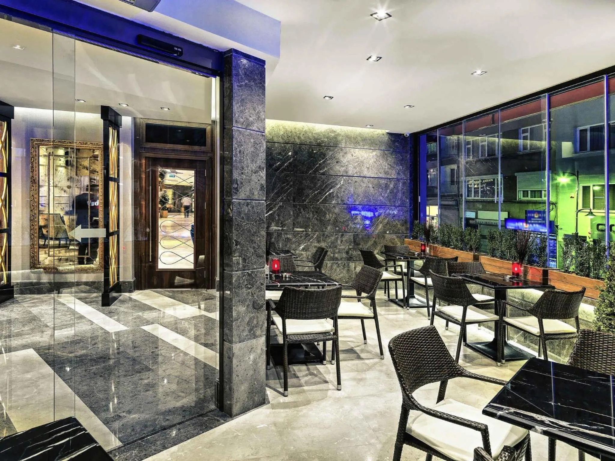 Restaurant/places to eat in Mercure Istanbul Bomonti