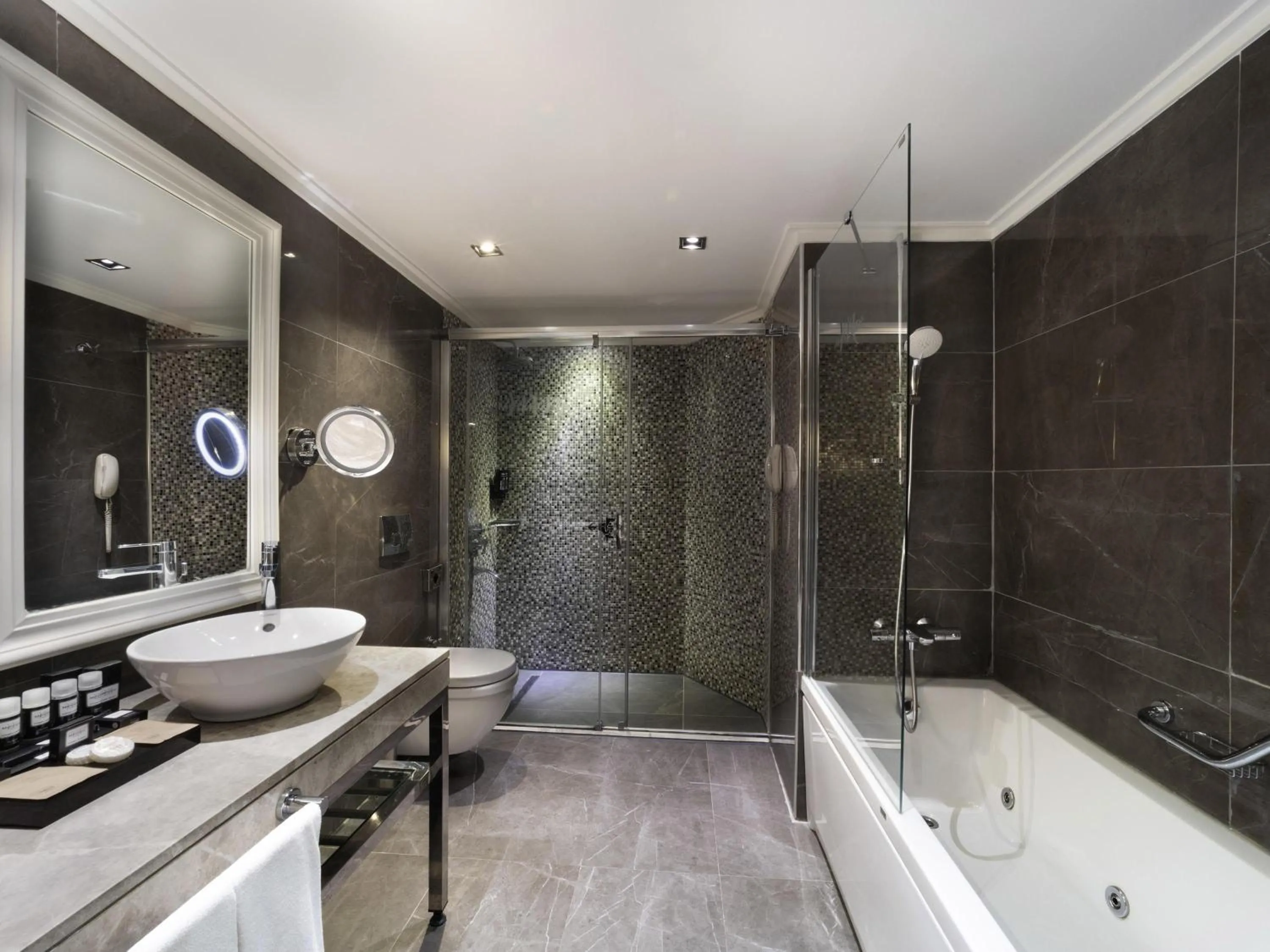 Bedroom in Mercure Istanbul Bomonti