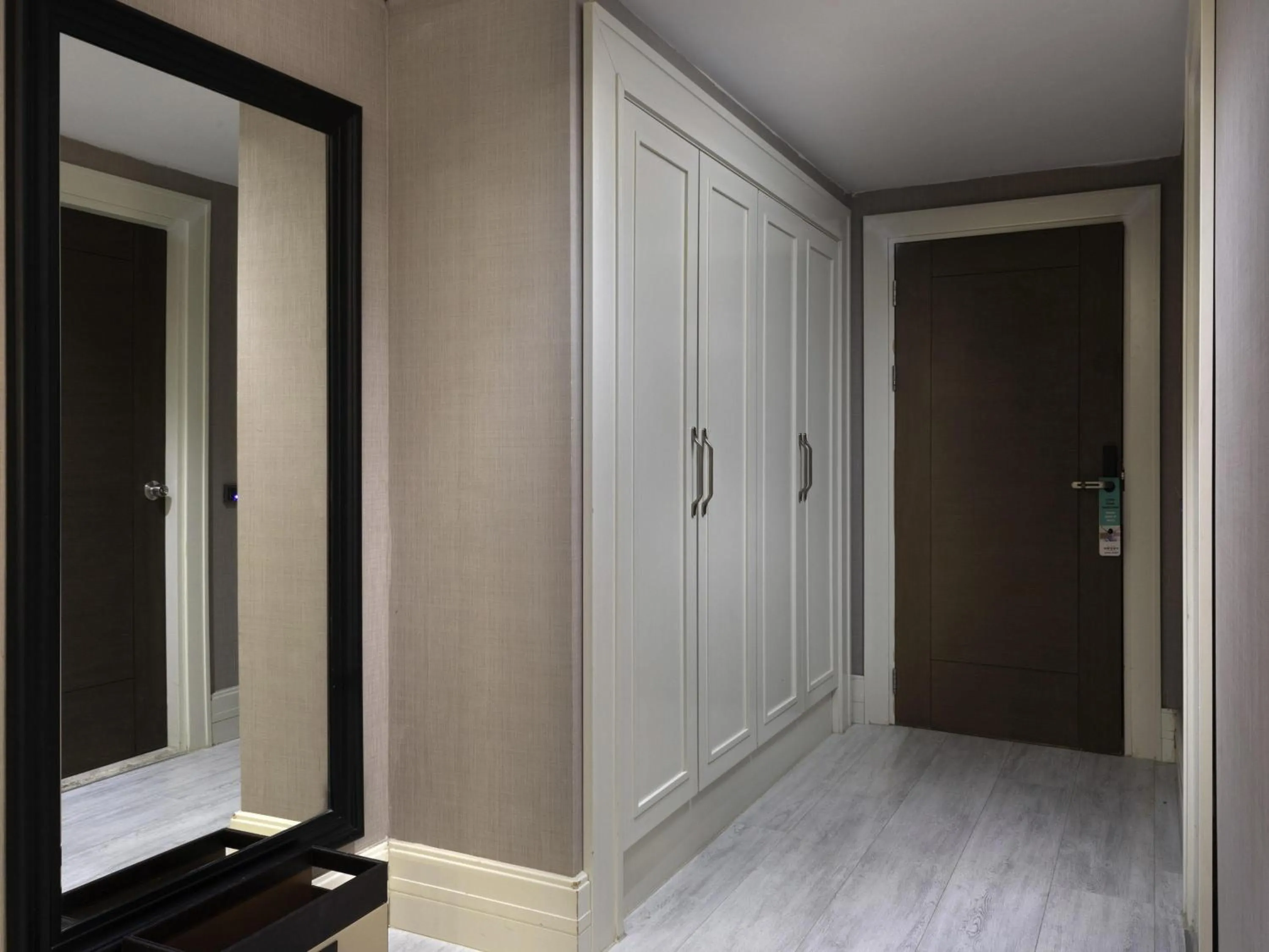 Bedroom in Mercure Istanbul Bomonti