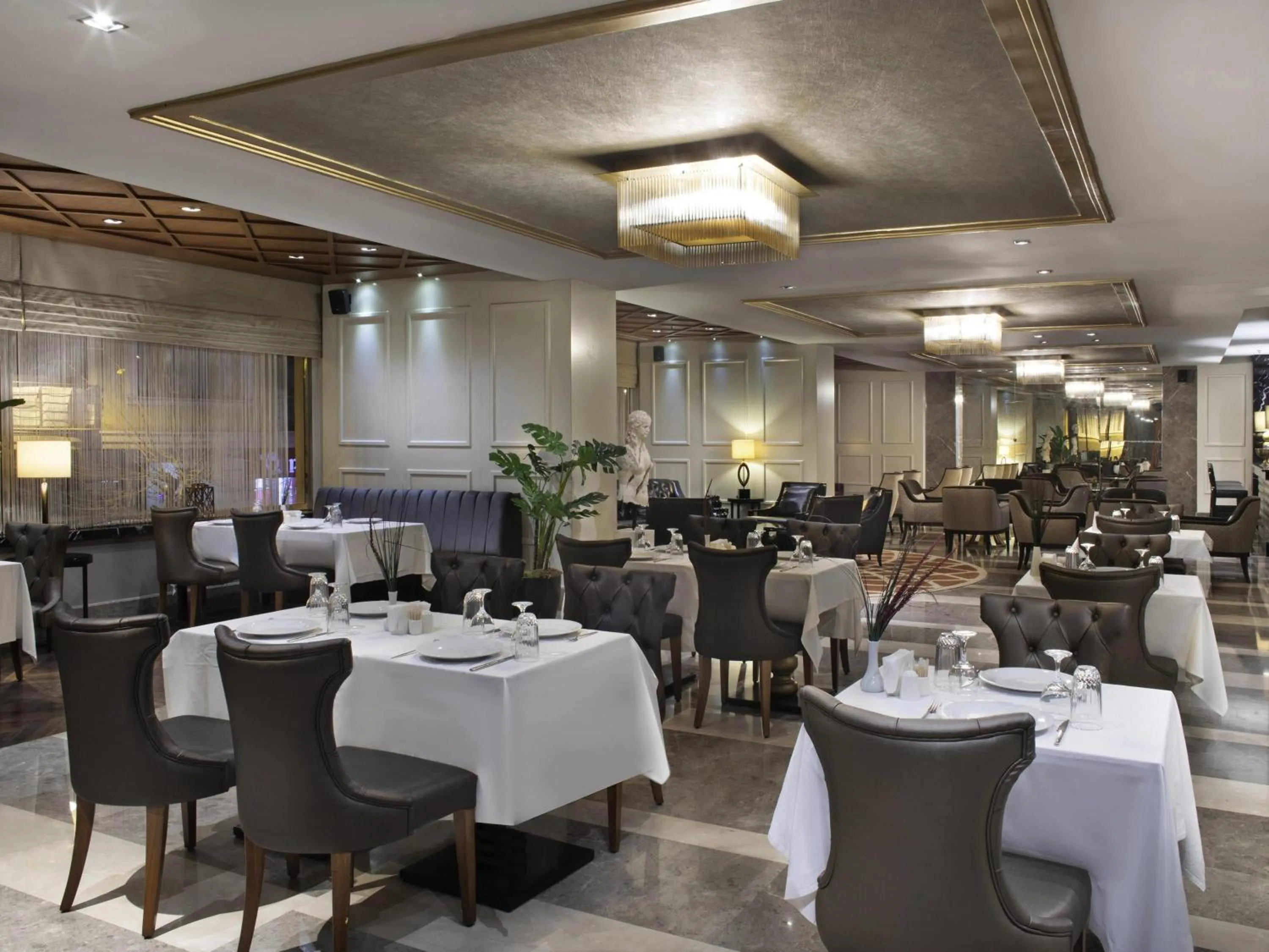 Restaurant/places to eat in Mercure Istanbul Bomonti
