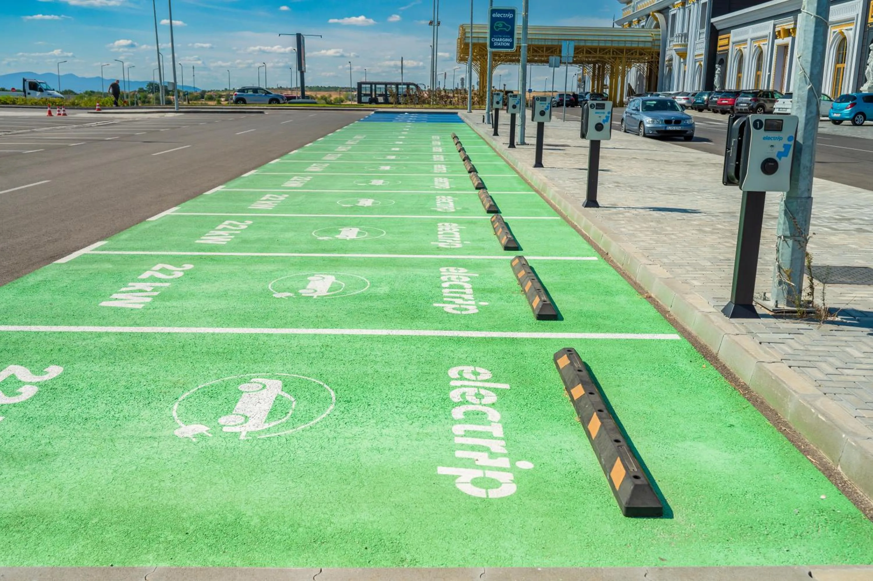 GoldenEye Hotel & Casino