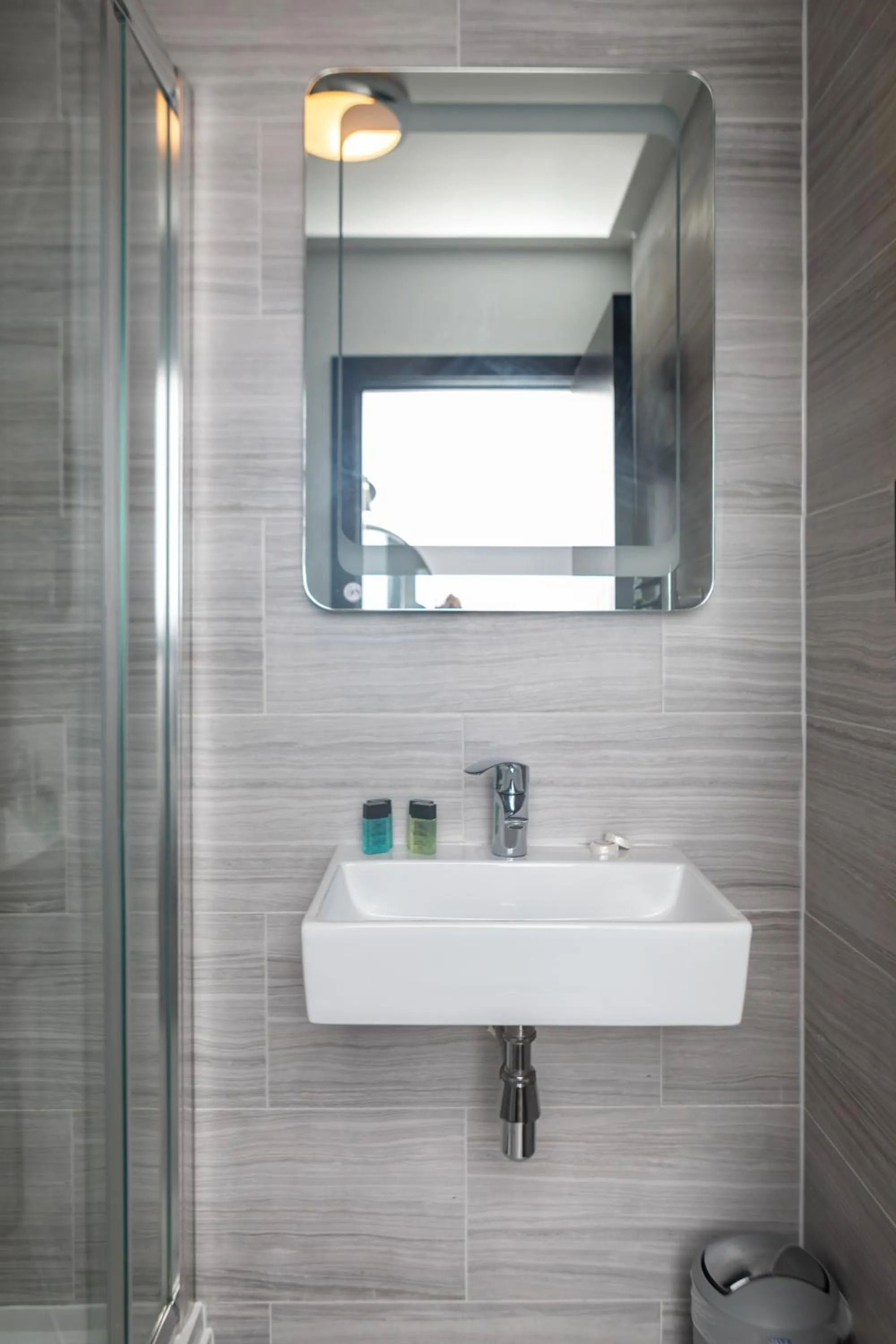 Bathroom in Paddington Park Hotel