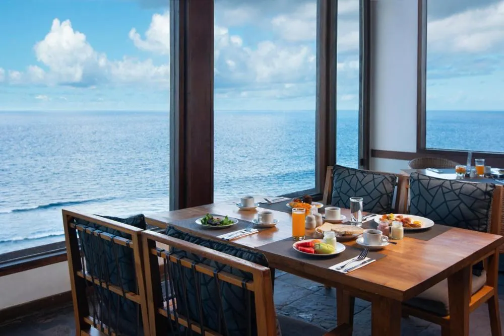 Restaurant/places to eat in Blue Point Resort and Spa